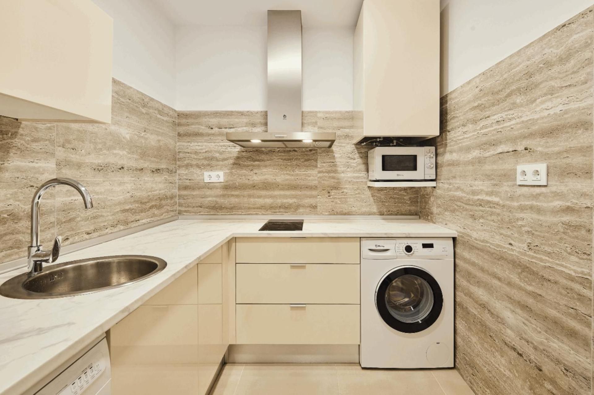 Superior One-Bedroom Apartment