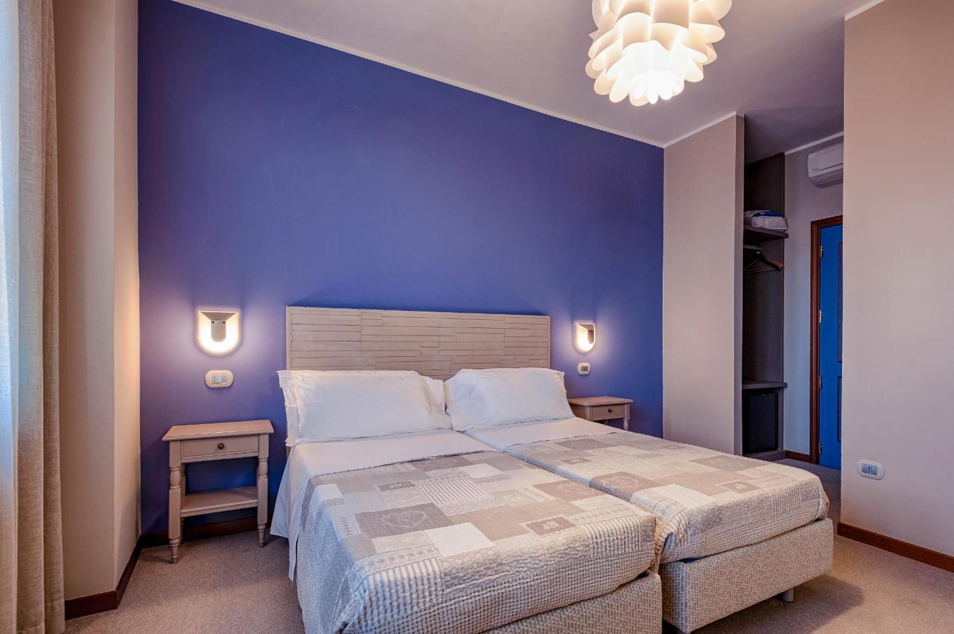 Deluxe Double or Twin Room with City View