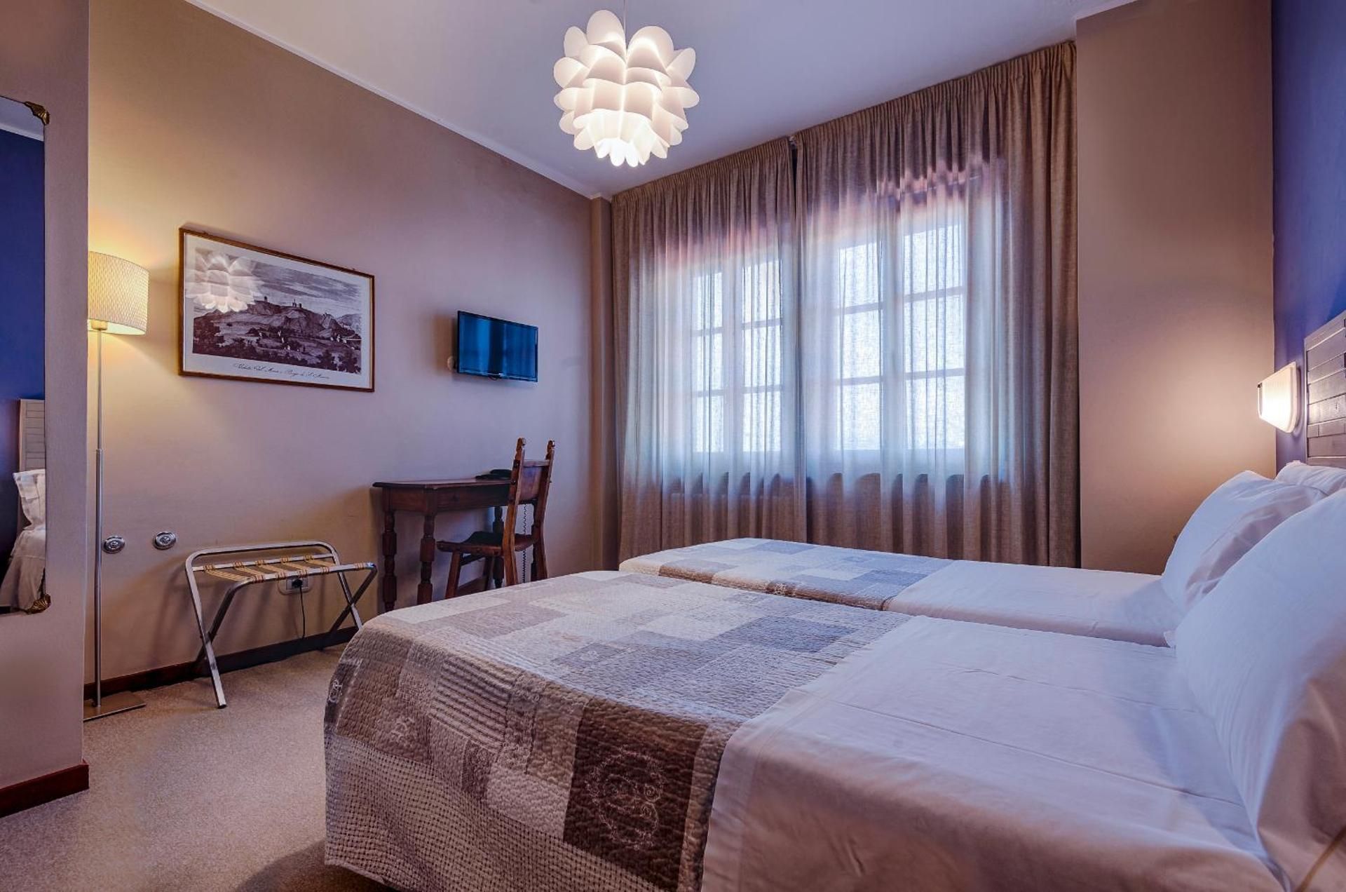 Deluxe Double or Twin Room with City View