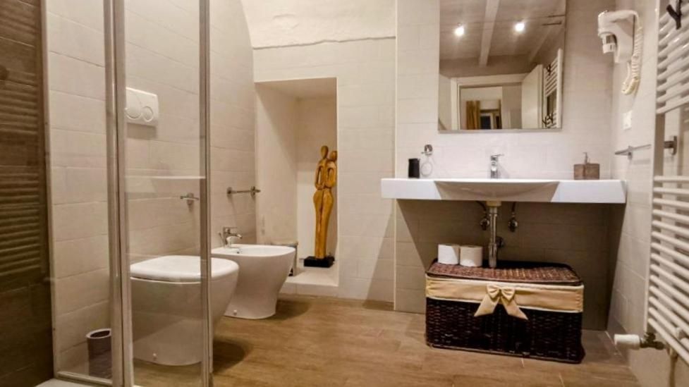 Quadruple Room with Private Bathroom