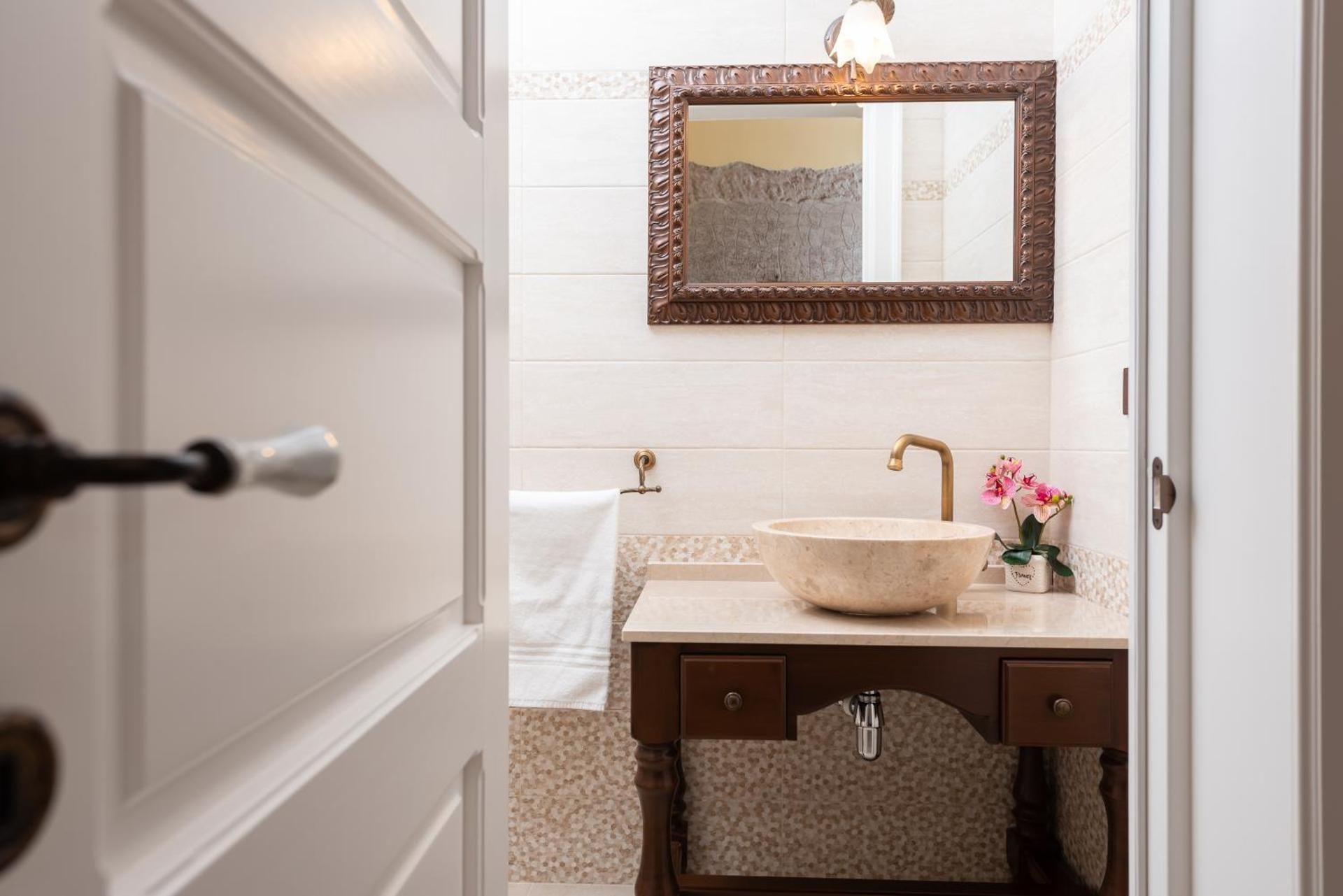 Donna Fiora Antica Dimora Suite with Sauna 2