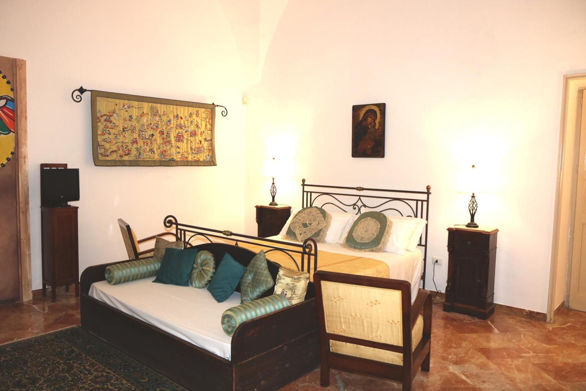 Triple Room with Private Bathroom