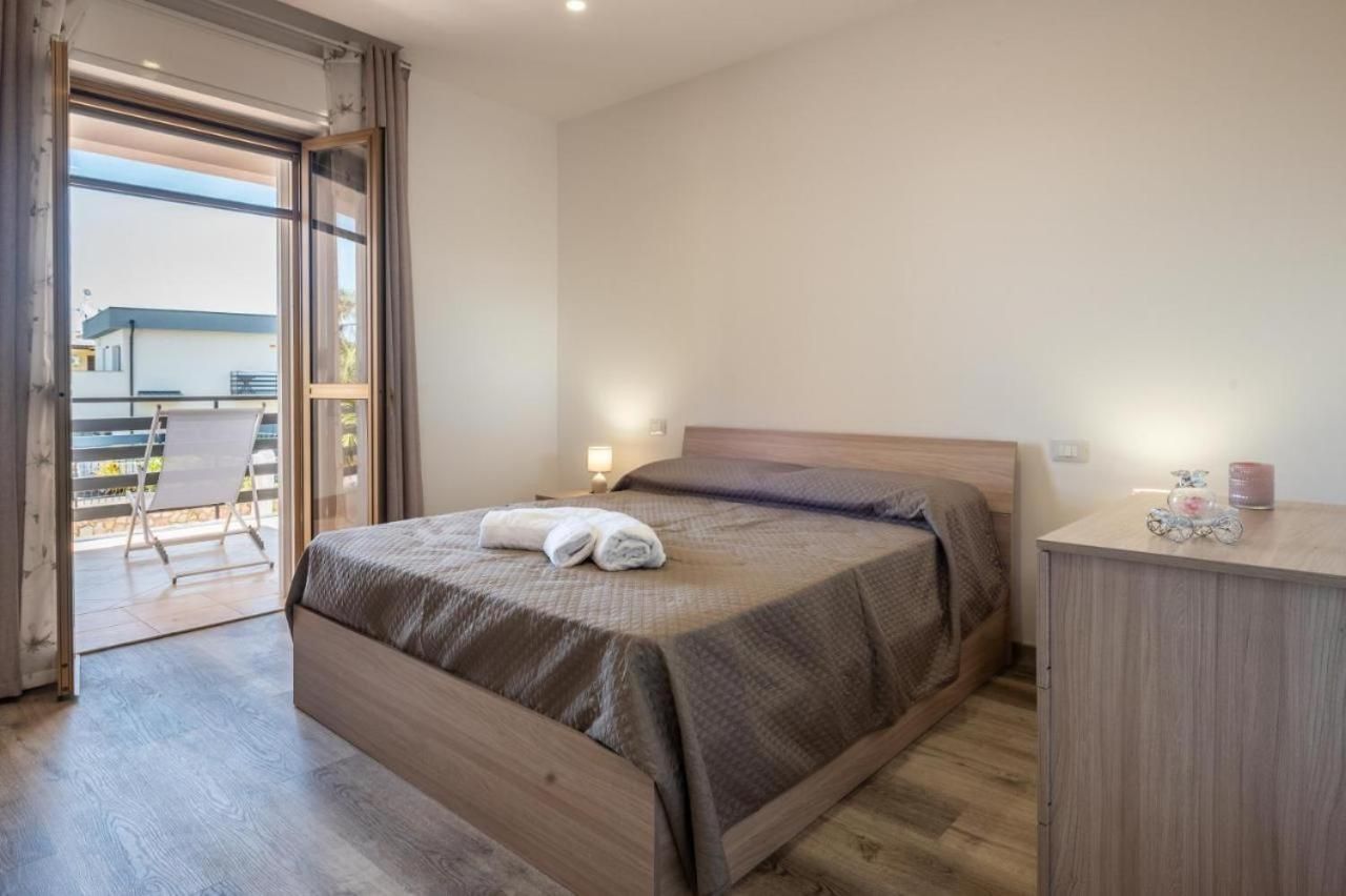 Four-Bedroom Deluxe Apartment