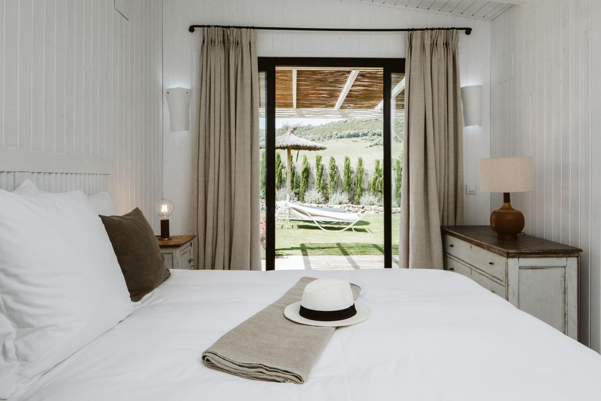 Villa with Garden View