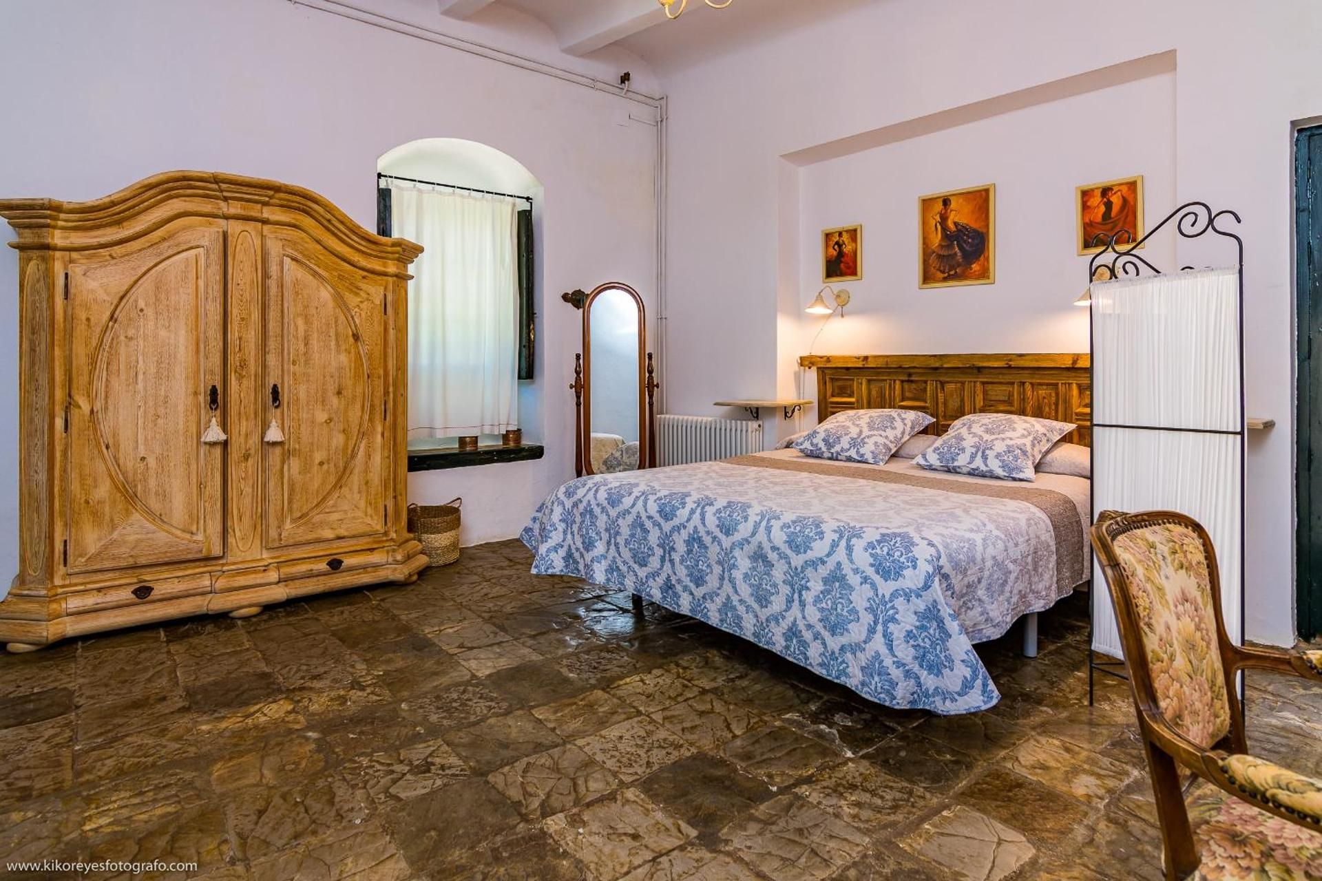 Queen Room with Garden View