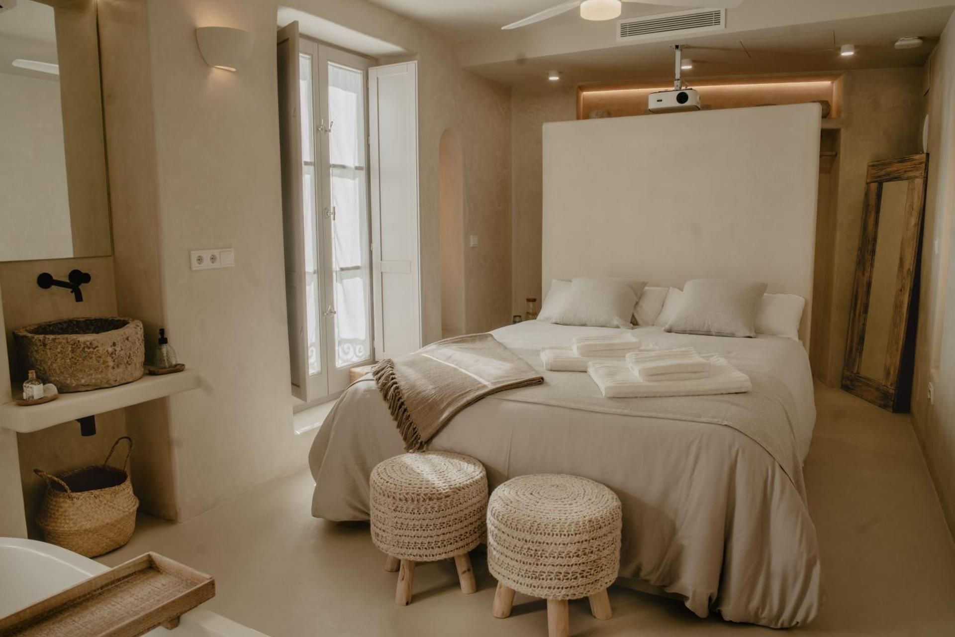 Deluxe Room with Private Balcony