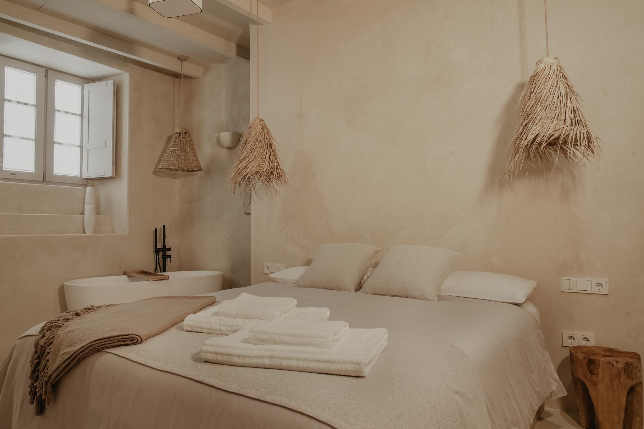 Deluxe Superior Suite