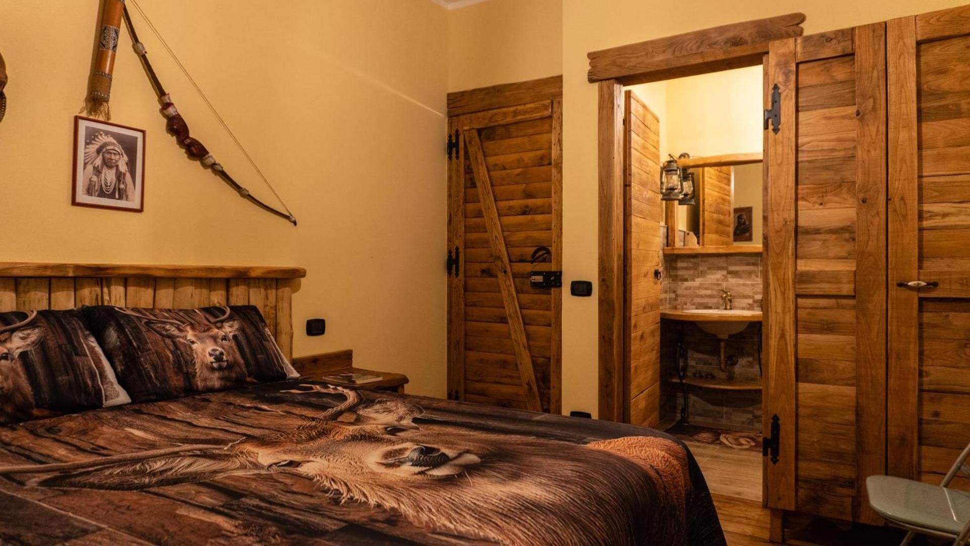 Quadruple Room with Private Bathroom