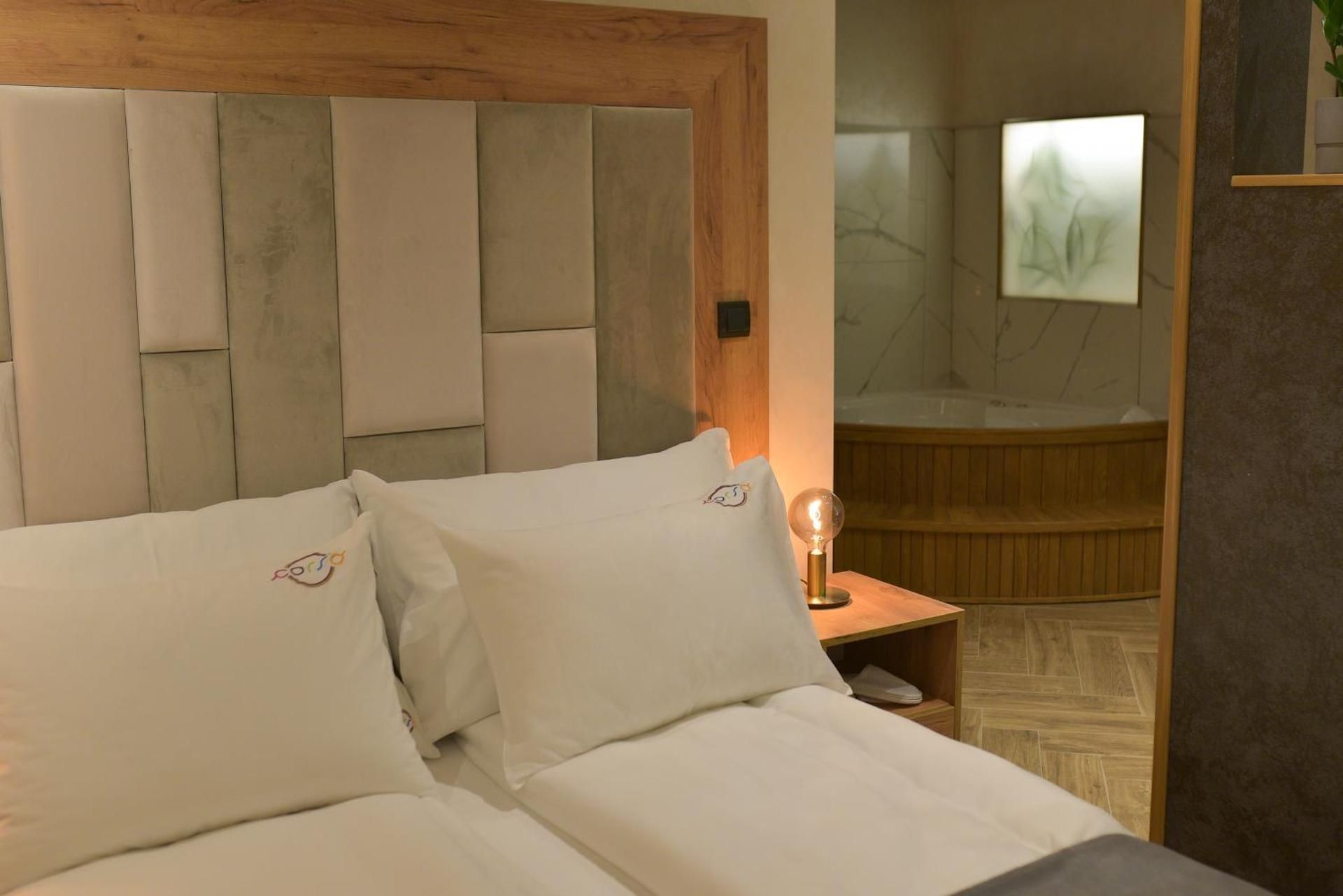 Double Room with Spa Bath