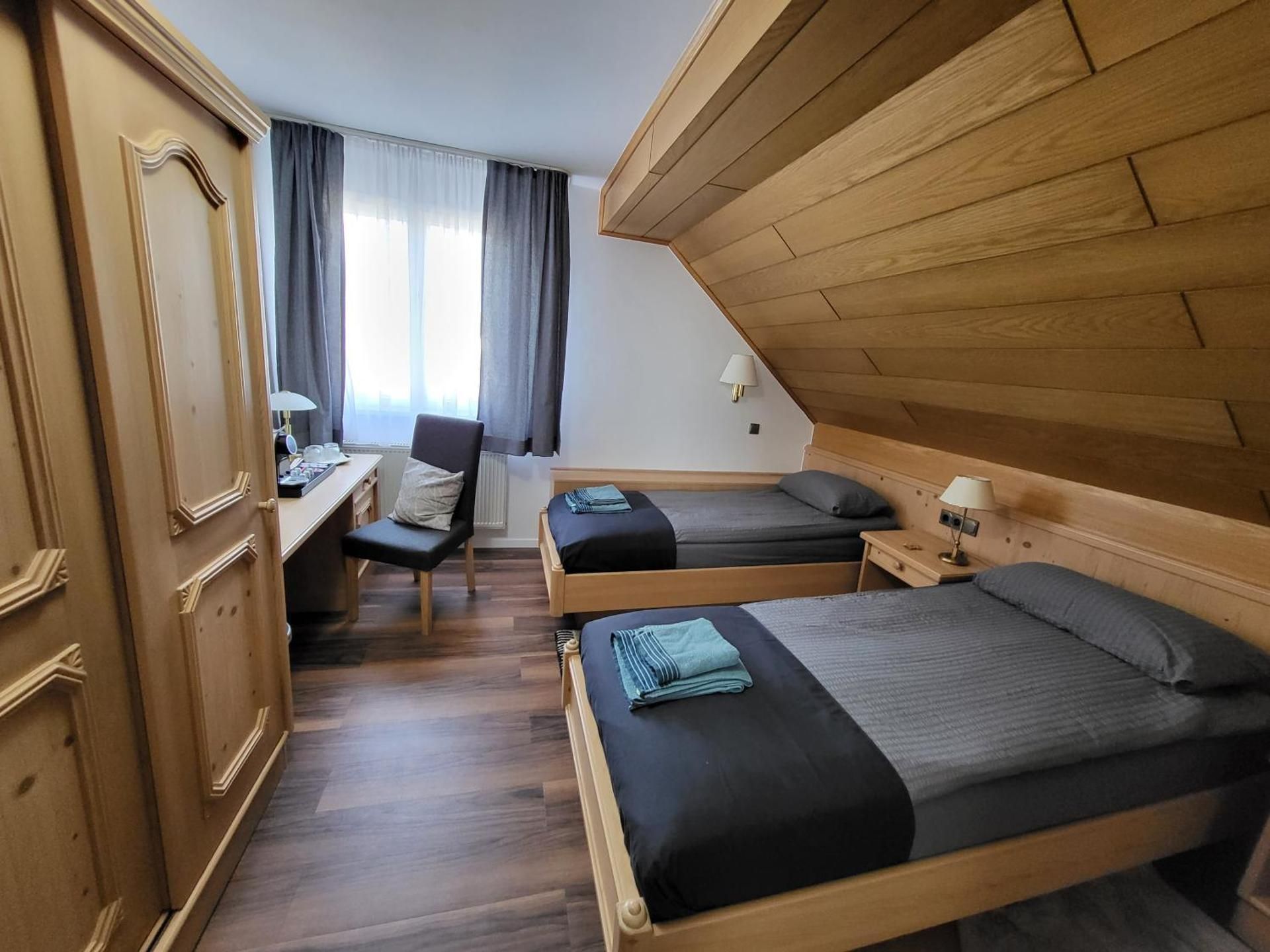 Twin Room with Private Bathroom
