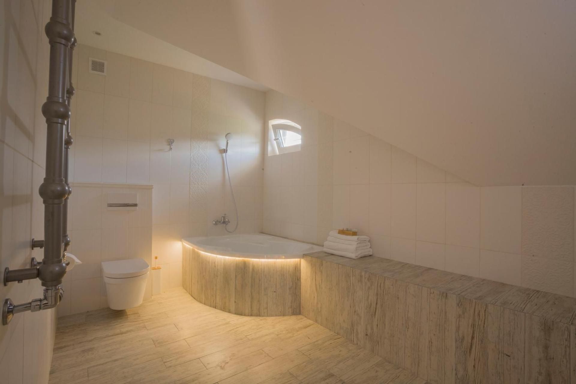 Suite with Mountain View in Small Manor House