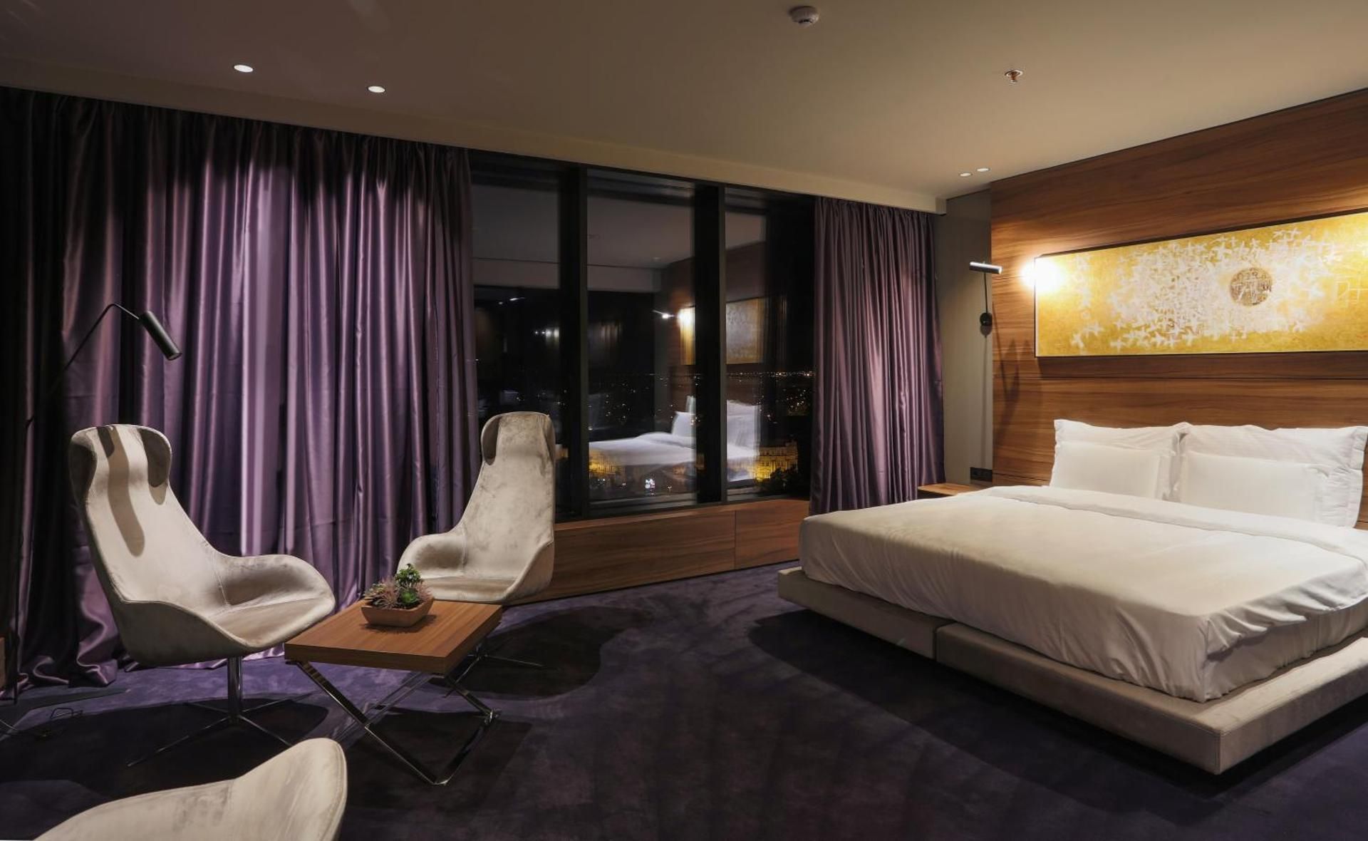 Superior Deluxe Double or Twin Room 