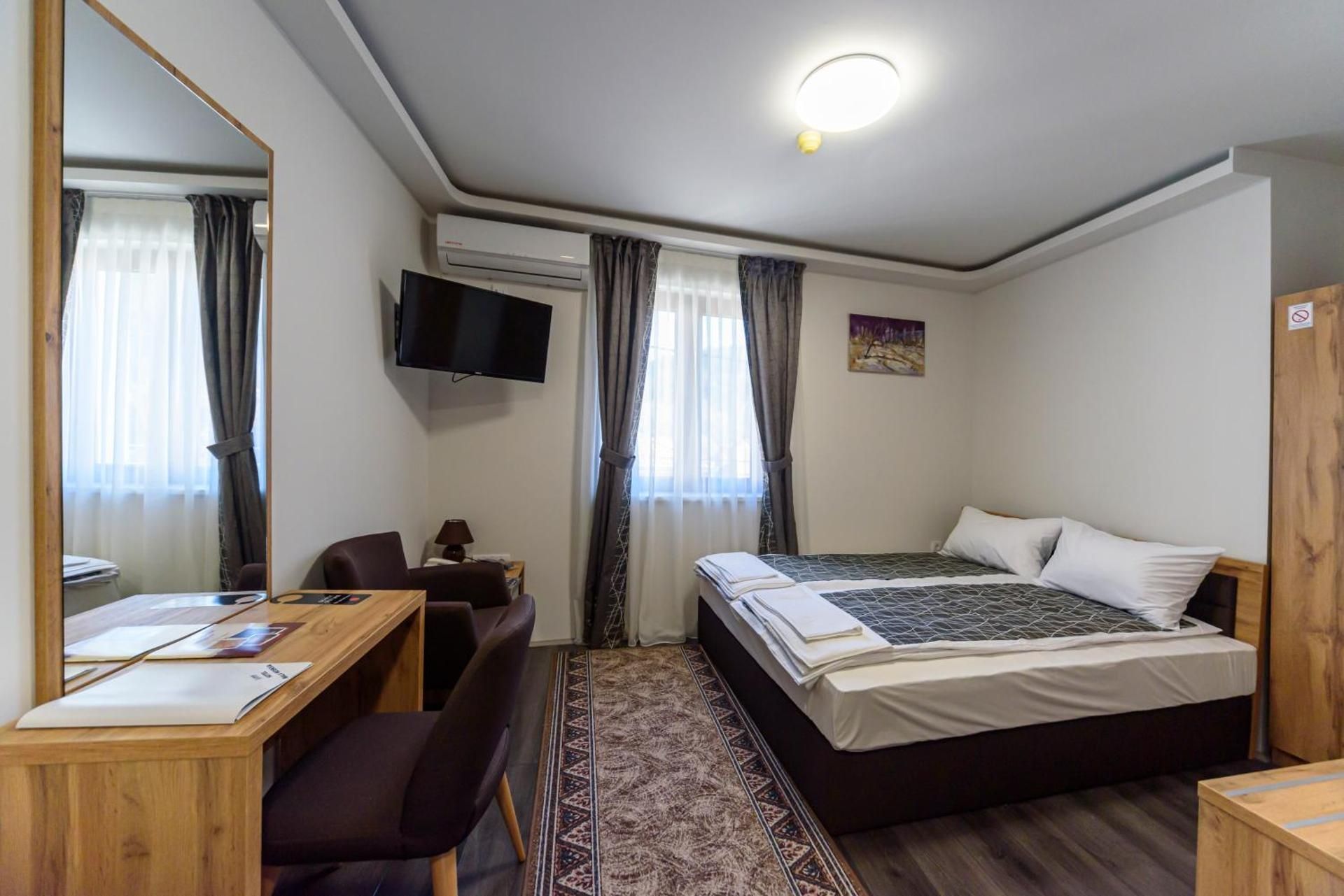 Triple Room with Private Bathroom