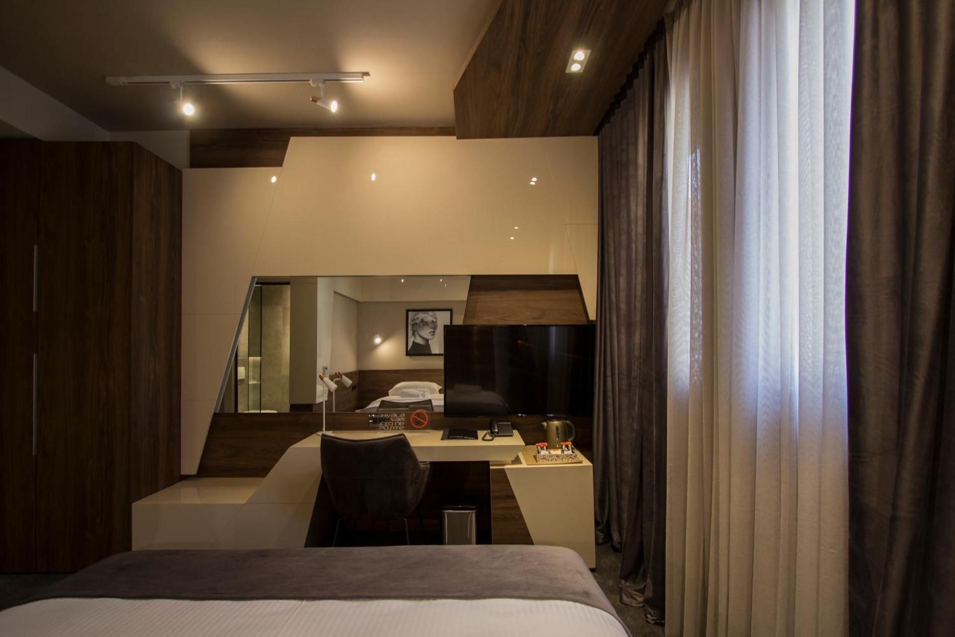 Superior King Room
