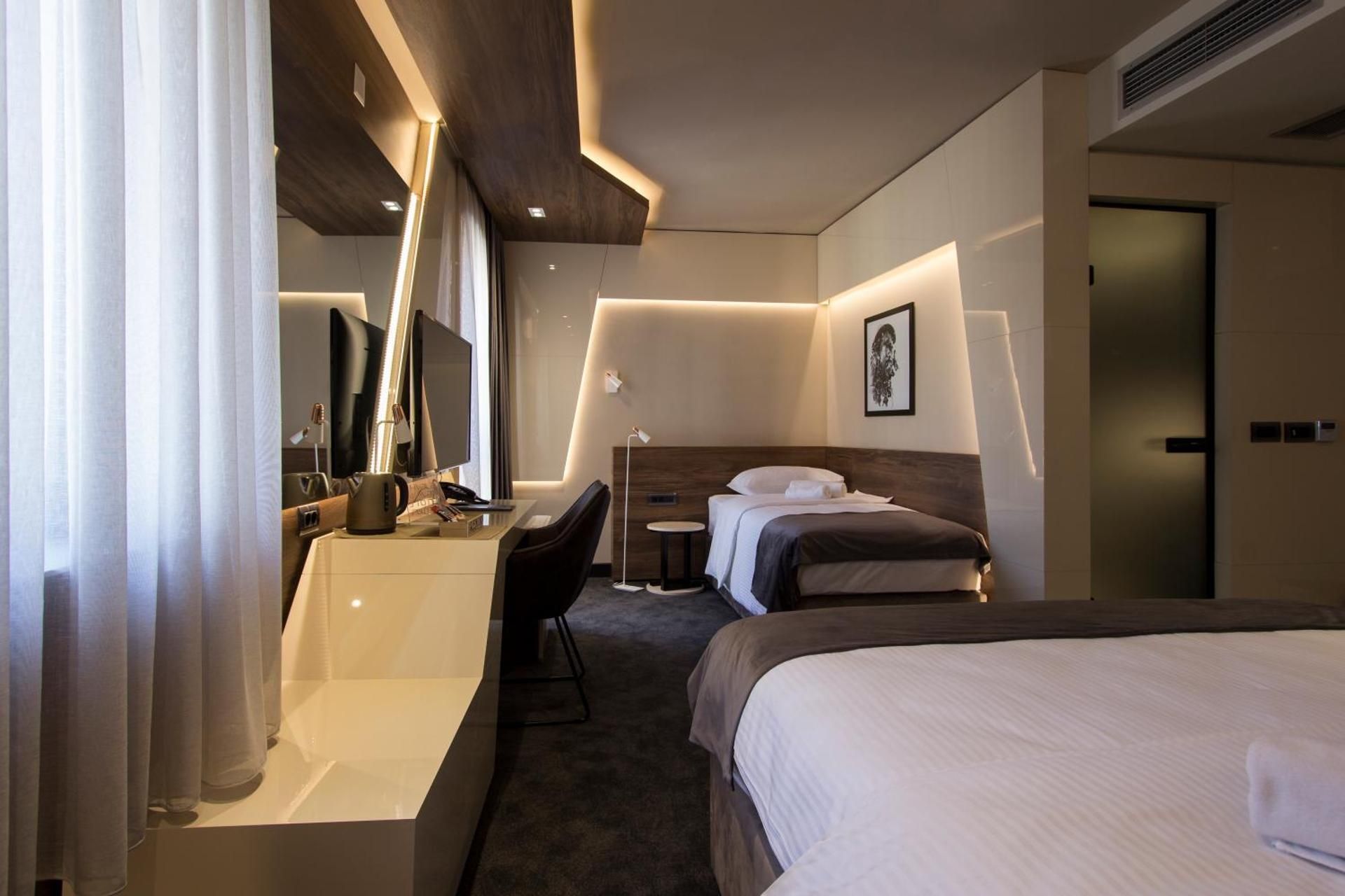 Deluxe Triple Room