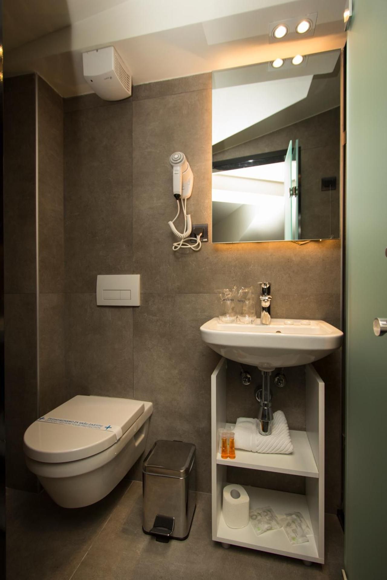 Triple Room with Terrace