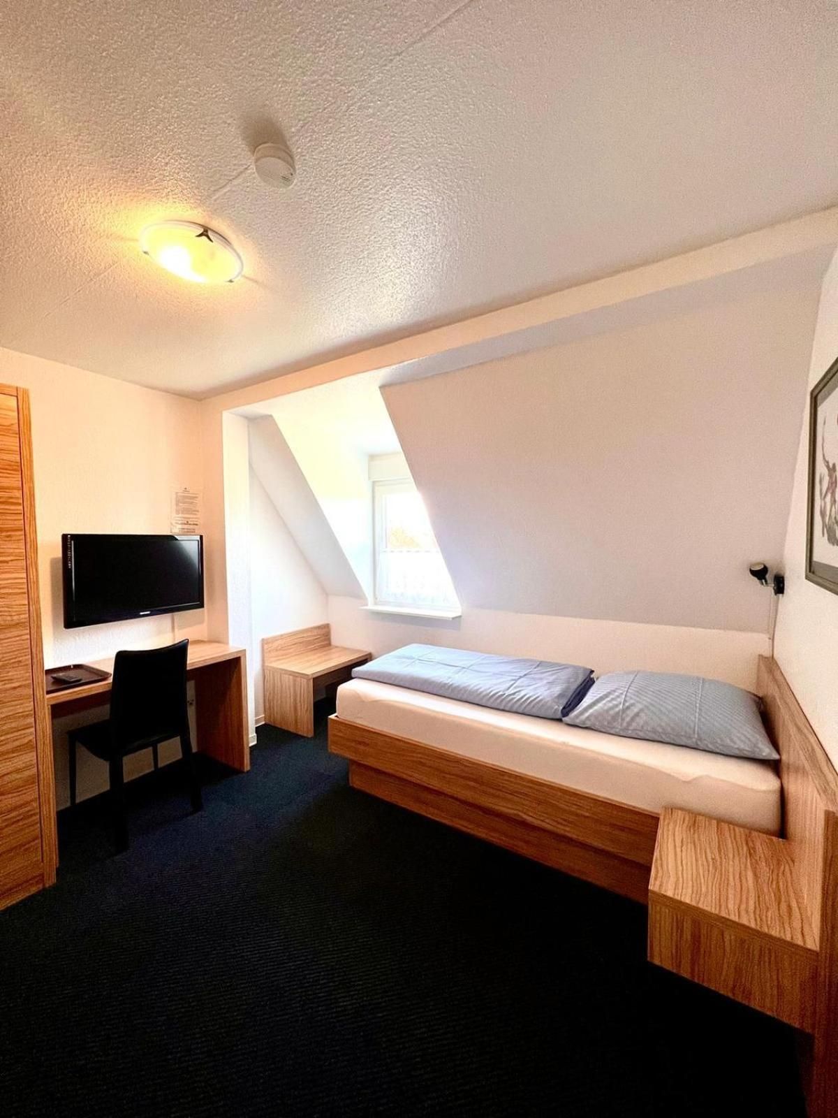 Pension Dang Single Room