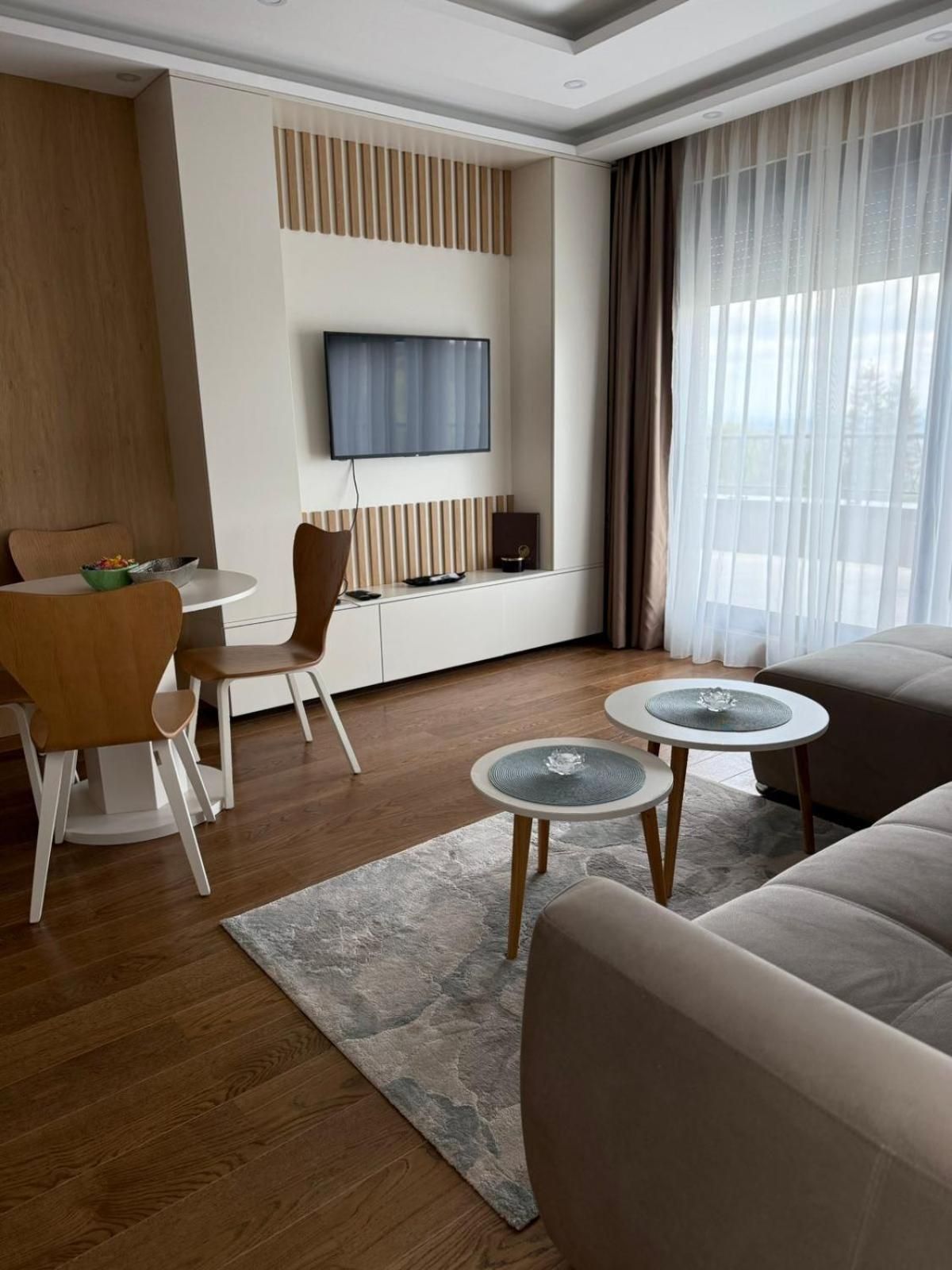 Deluxe Family Suite