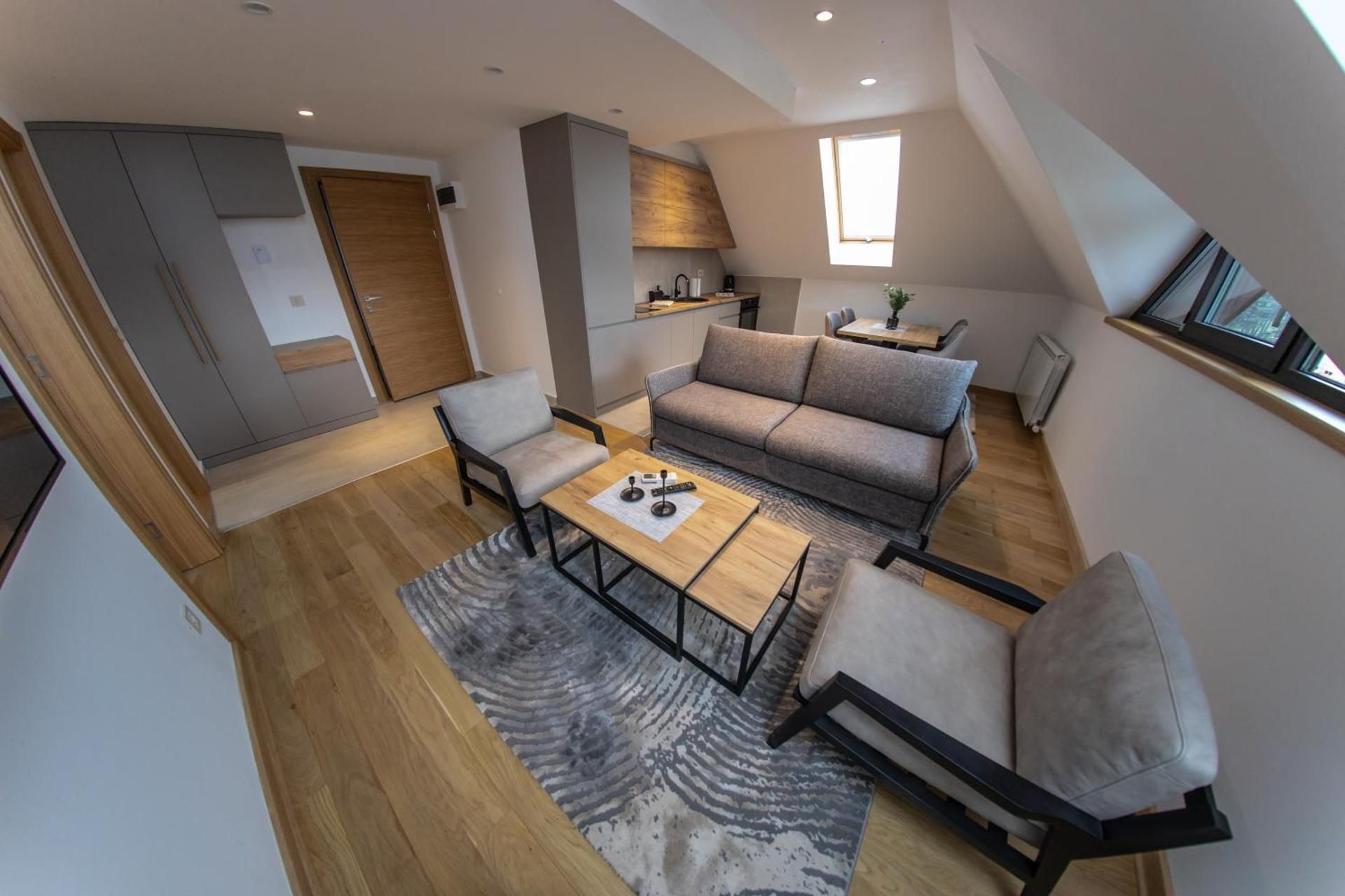 One-Bedroom Apartment