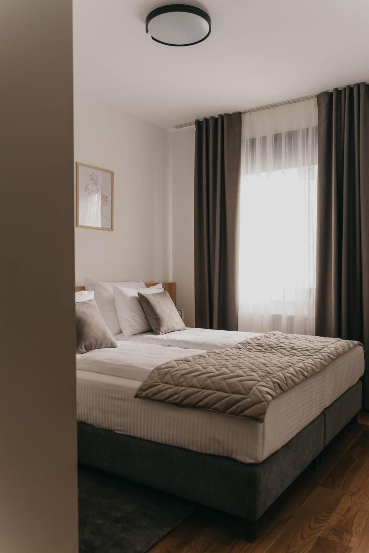One-Bedroom Apartment with Terrace