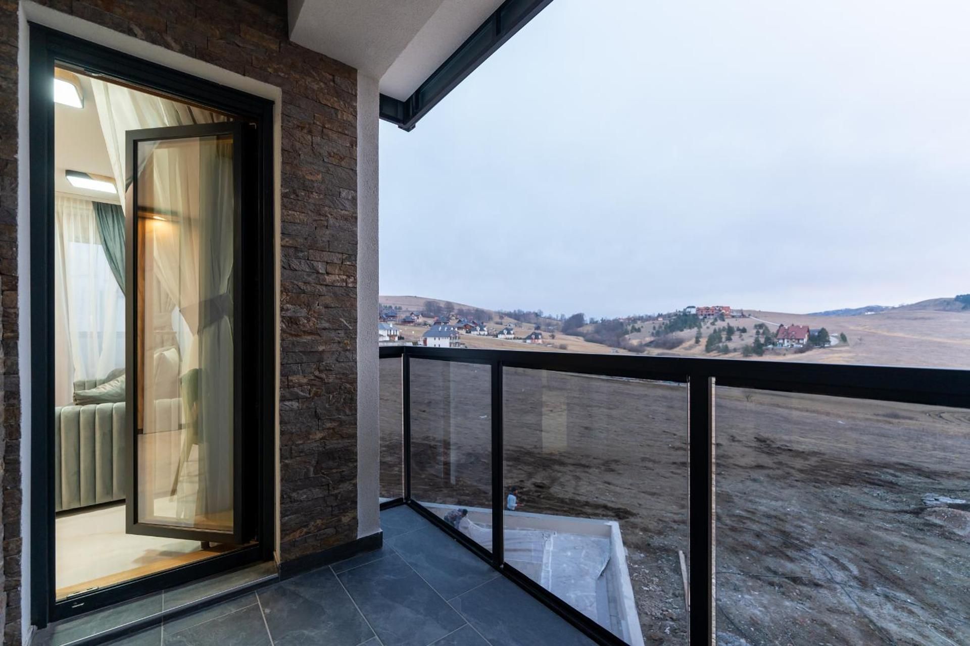 One-Bedroom Apartment with Free Spa Access