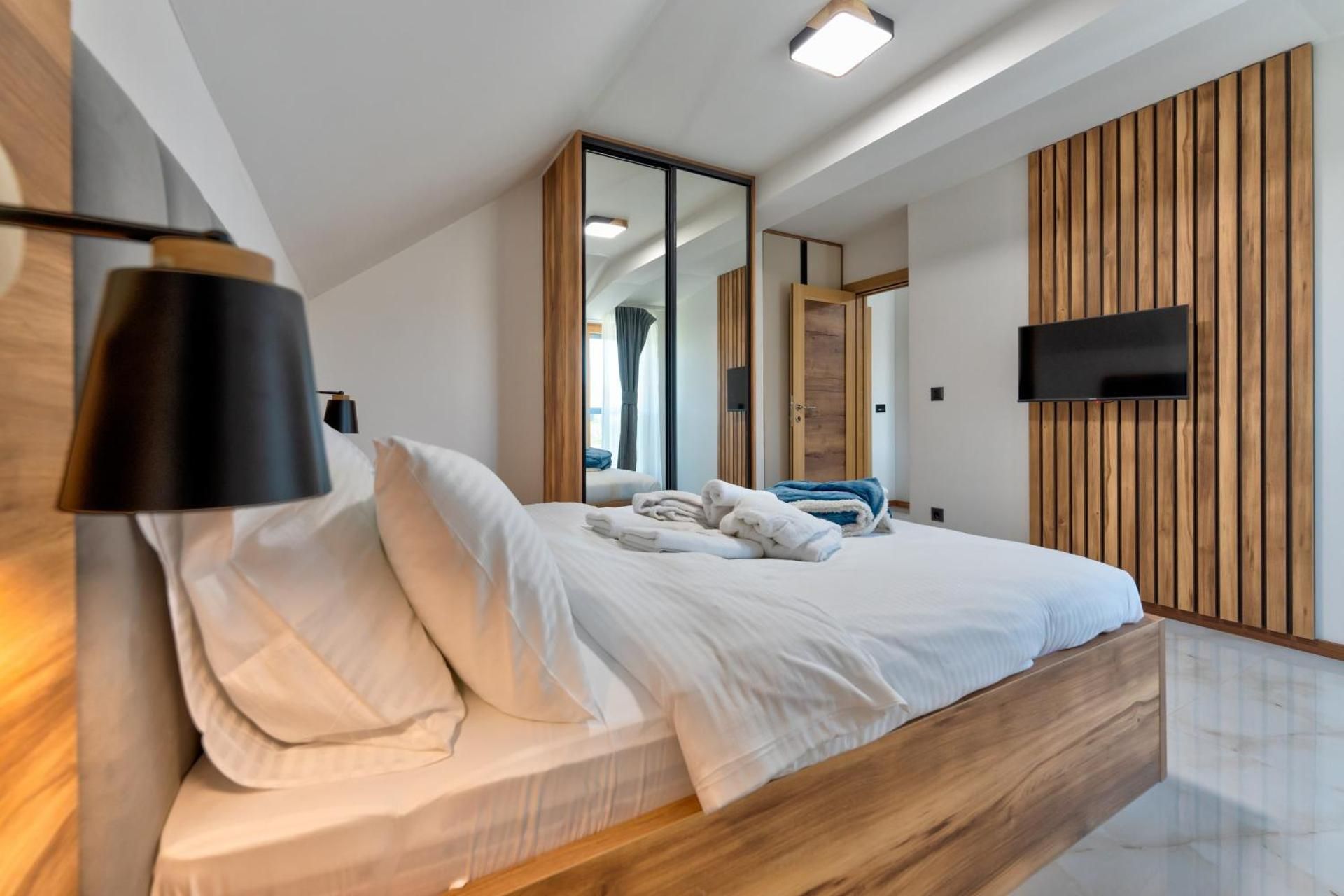 Duplex Apartment with Hot Tube