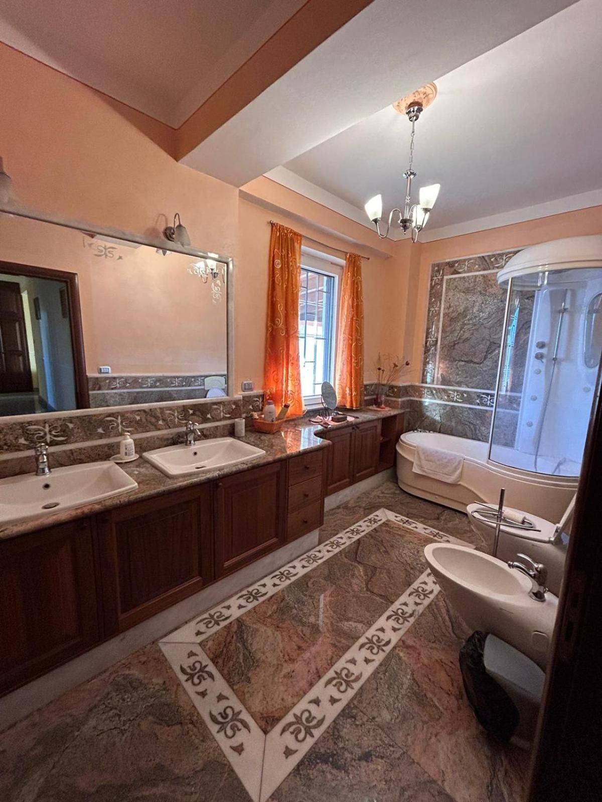 Large Double Room