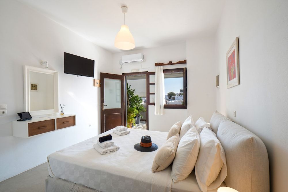 Premium Studio (Chora View)