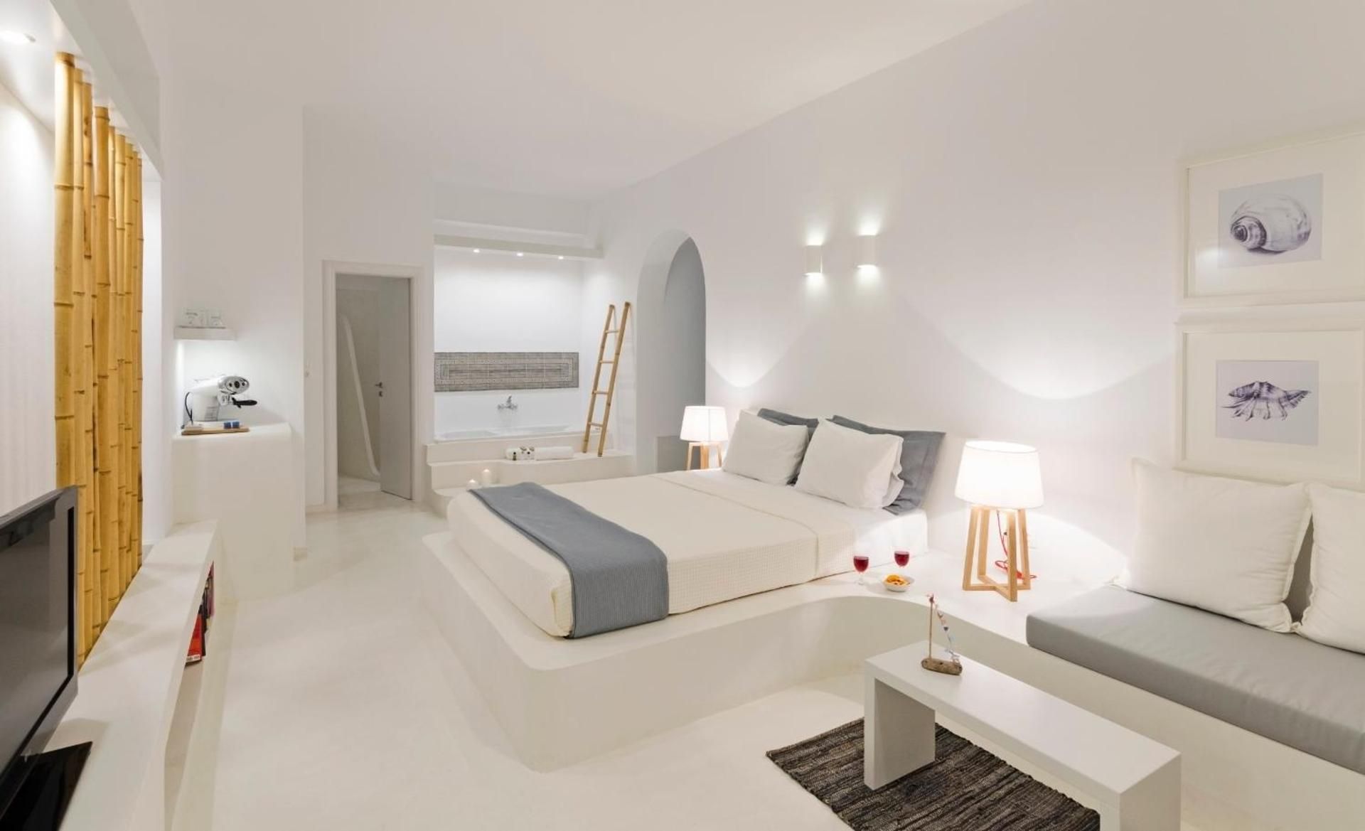 Luxury Suite with Spa Bath