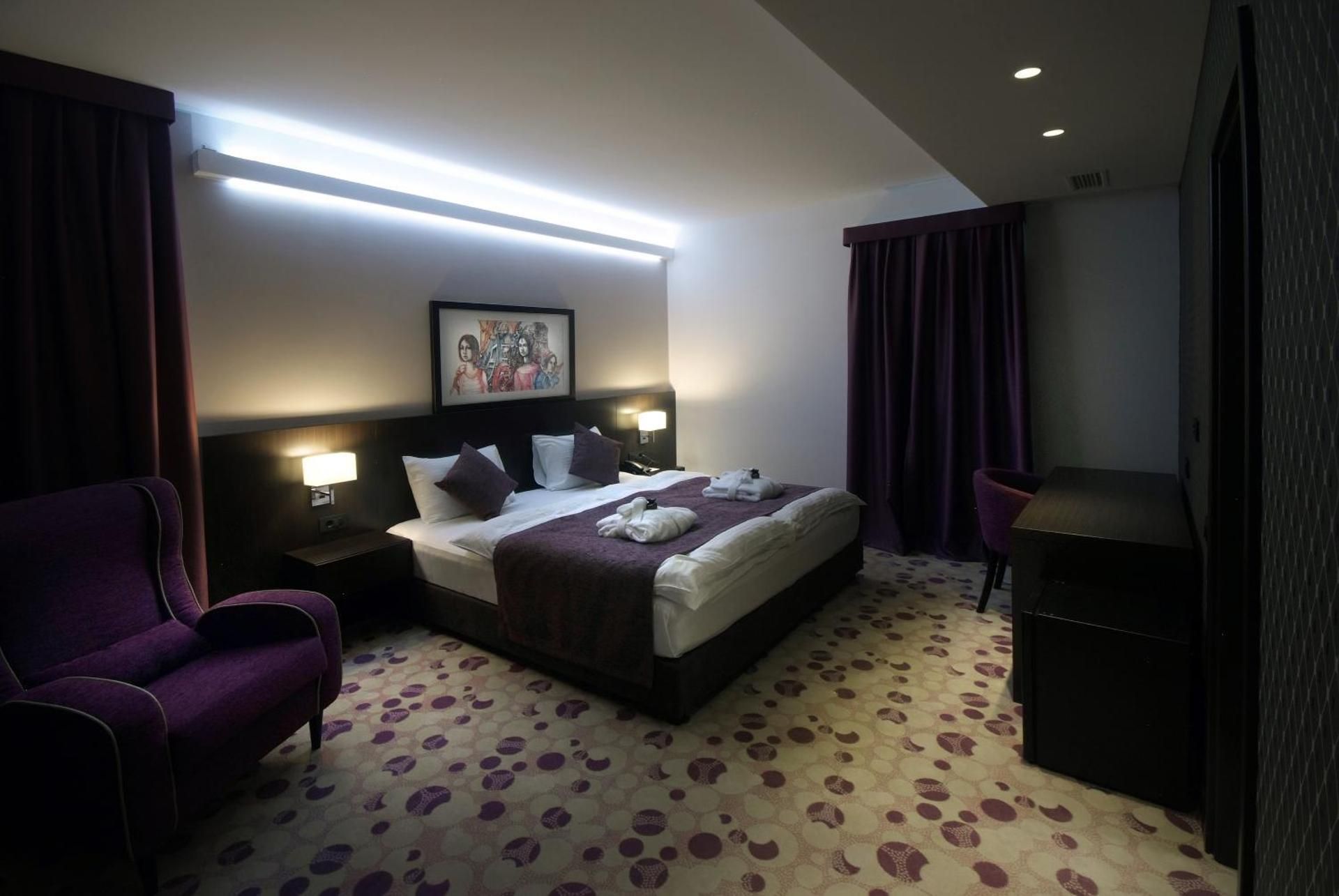 Luxury Suite