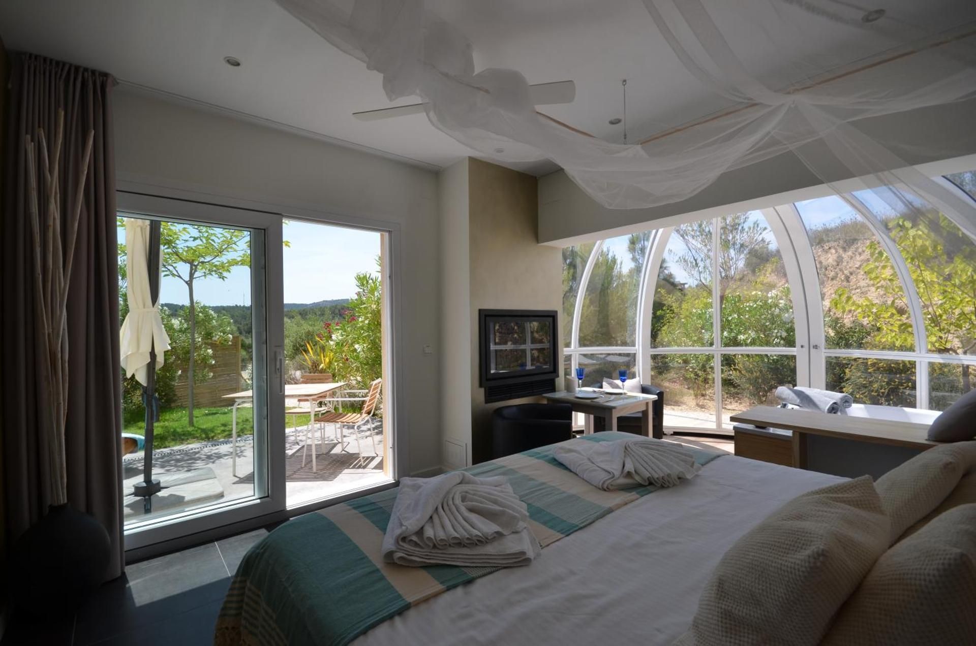 Junior Suite with Garden View