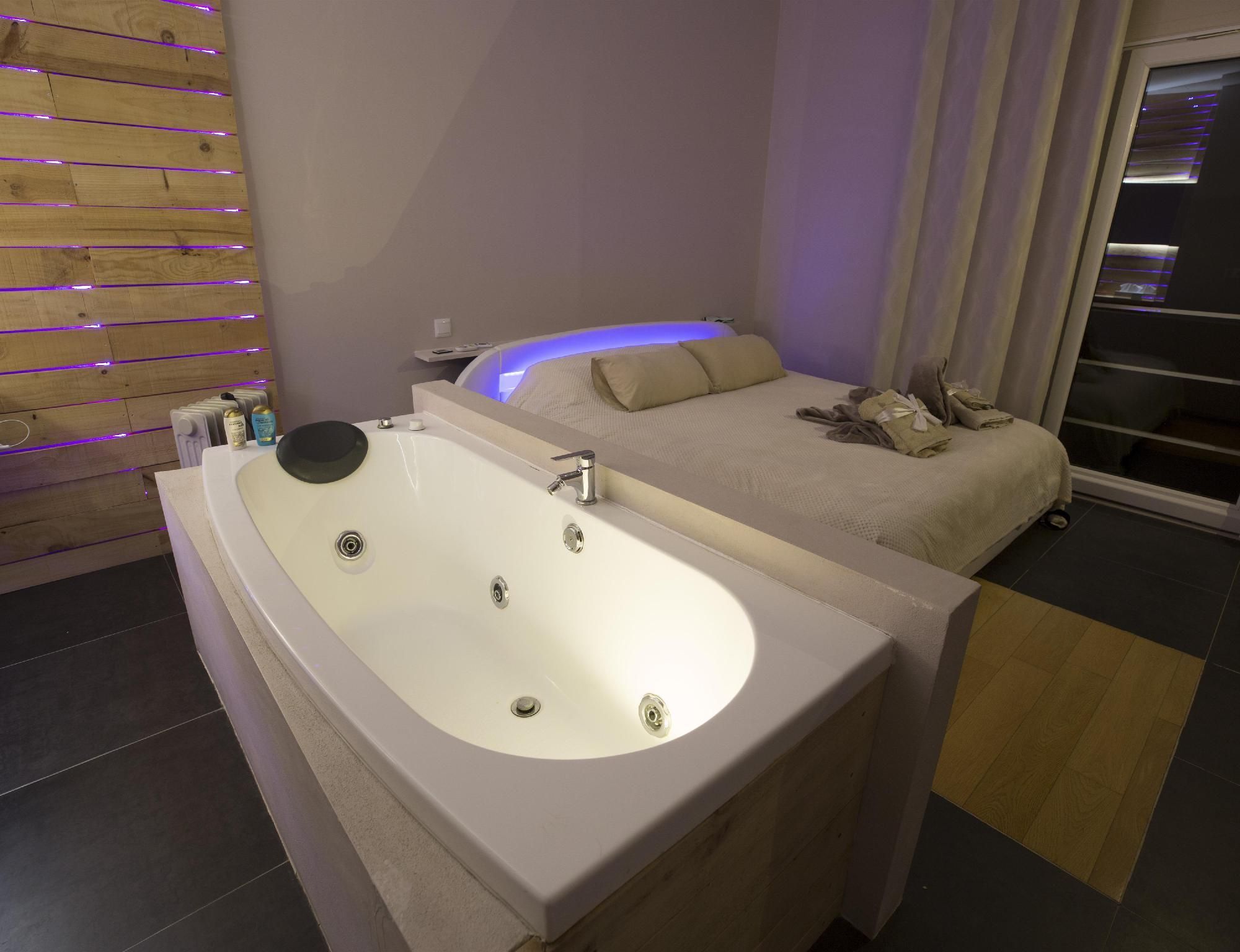 Suite-Superior-Whirlpool bath-Balcony-Bulle Suite