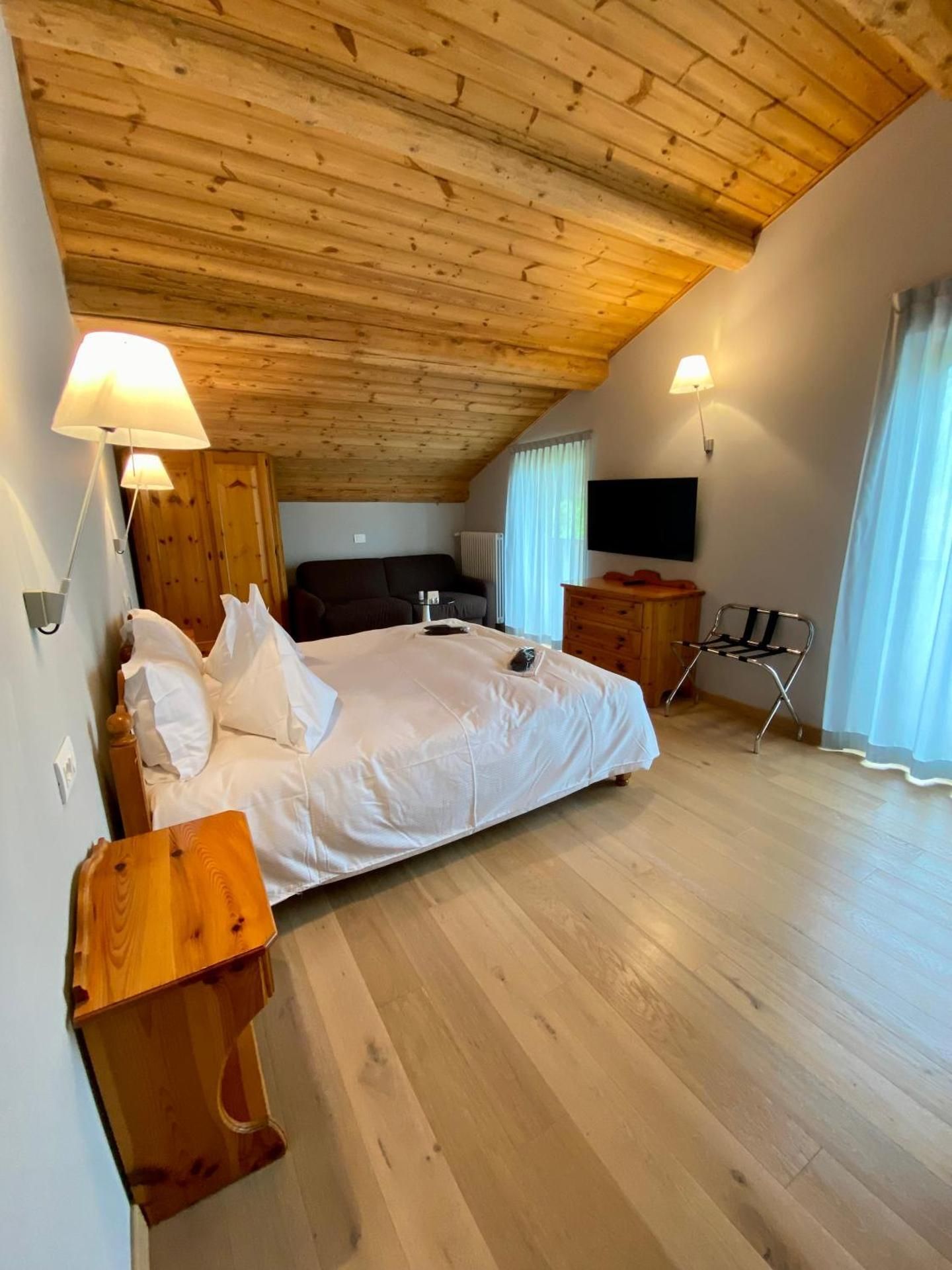 Junior Suite with Balcony