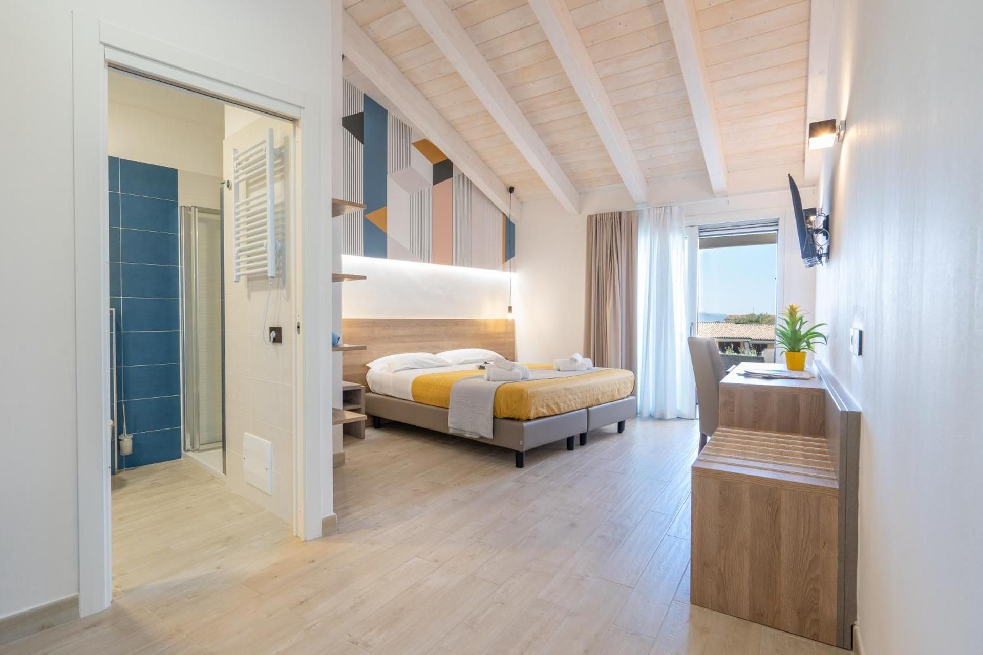 Deluxe Double or Twin Room with Sea View