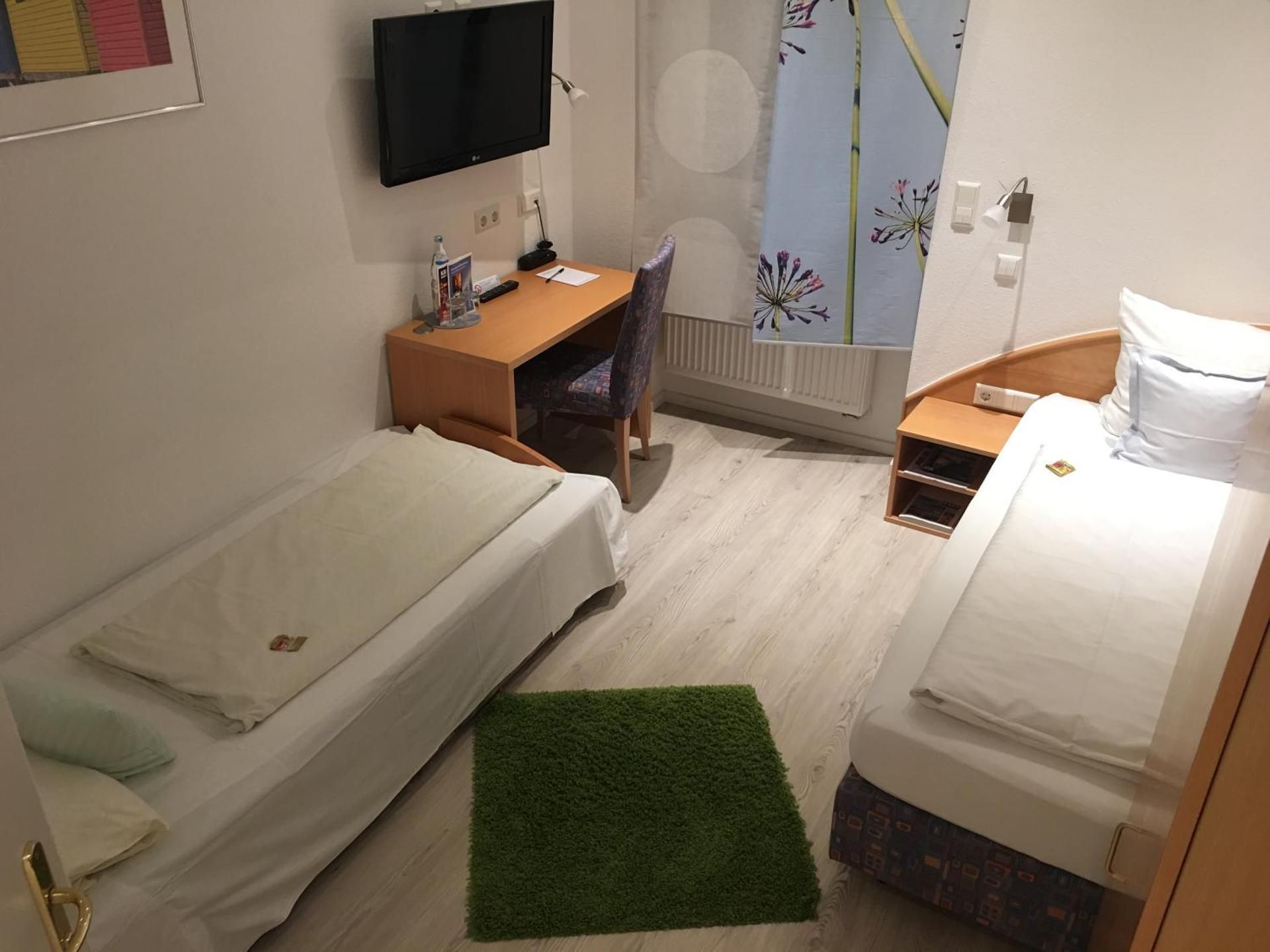 Economy Twin Room