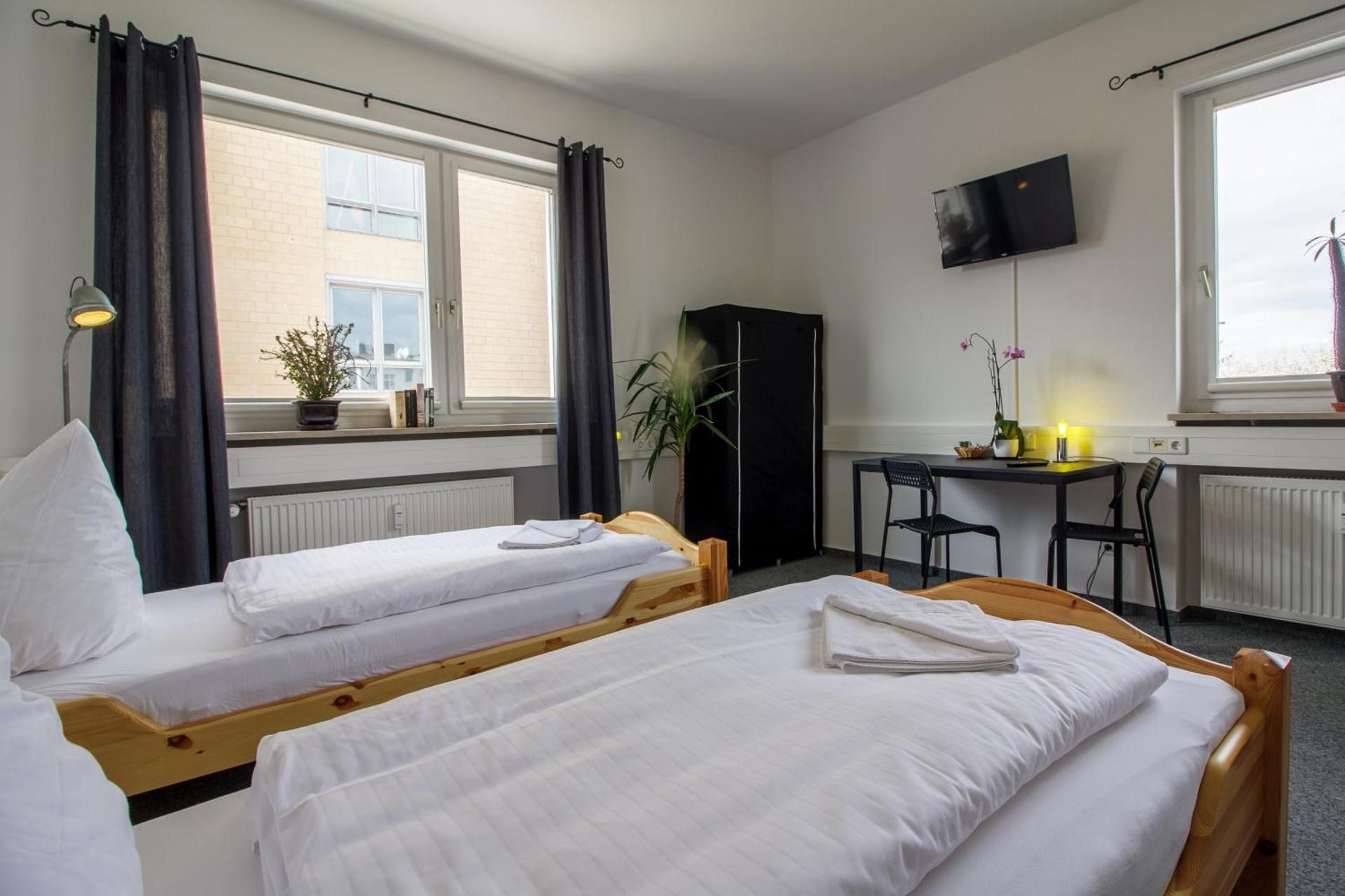 Budget Double Room with Shared Bathroom