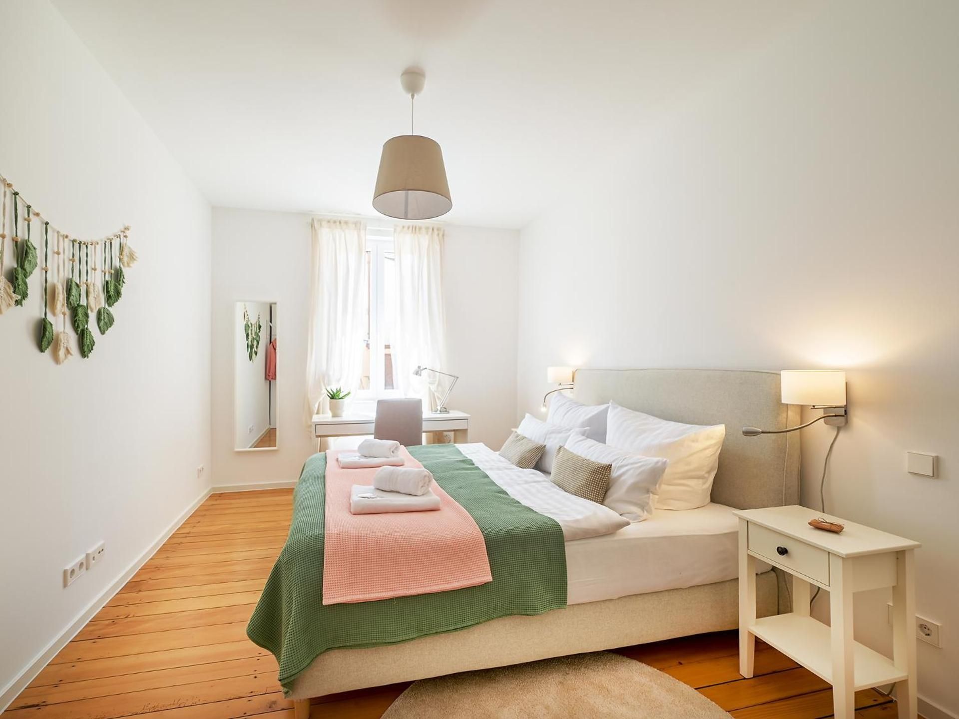 FLAIR Homes - Design Apartments with Smart-TV, Self Check-in & Free Parking Two-Bedroom Deluxe Apartment with Balcony