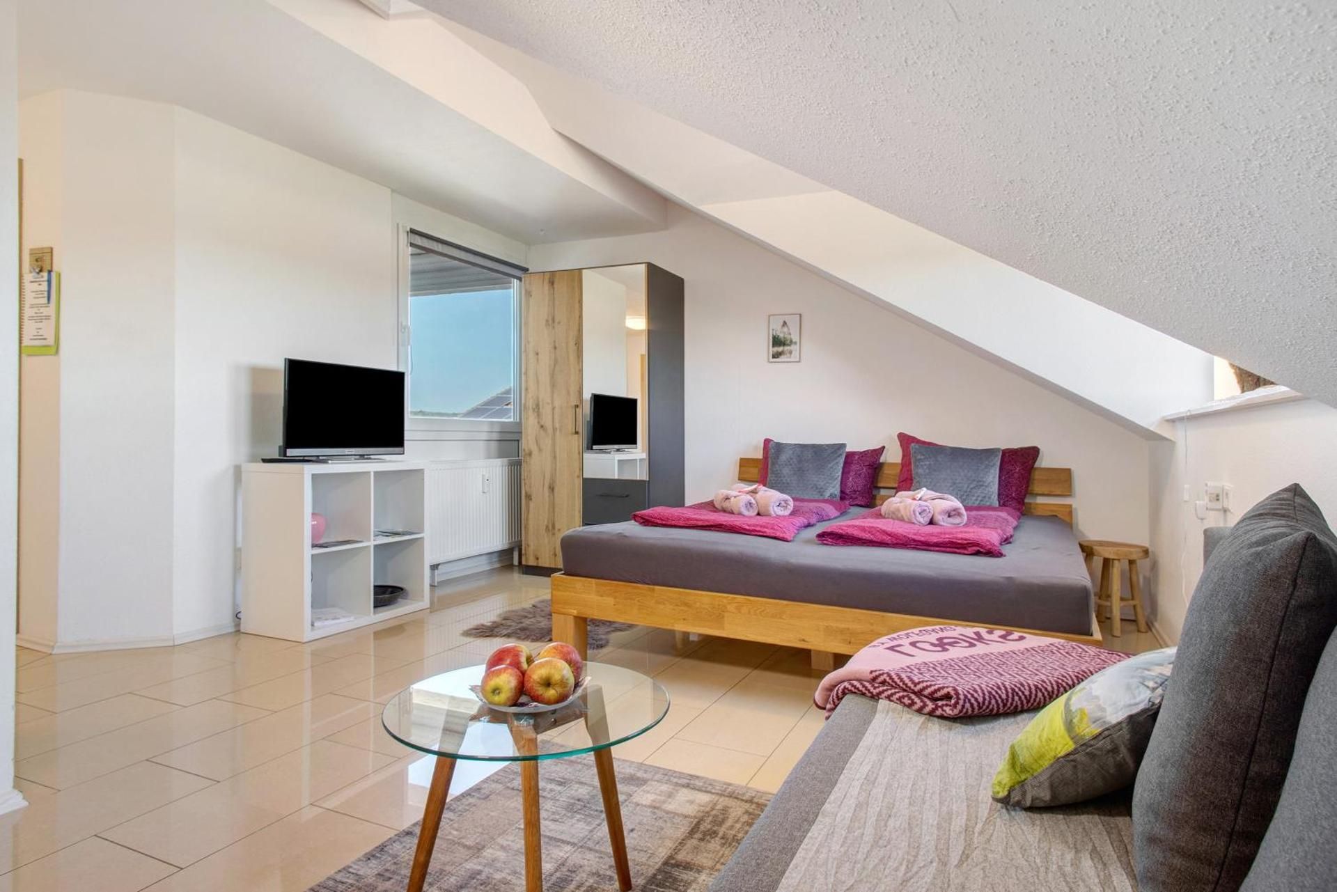 Superior One-Bedroom Apartment with Balcony