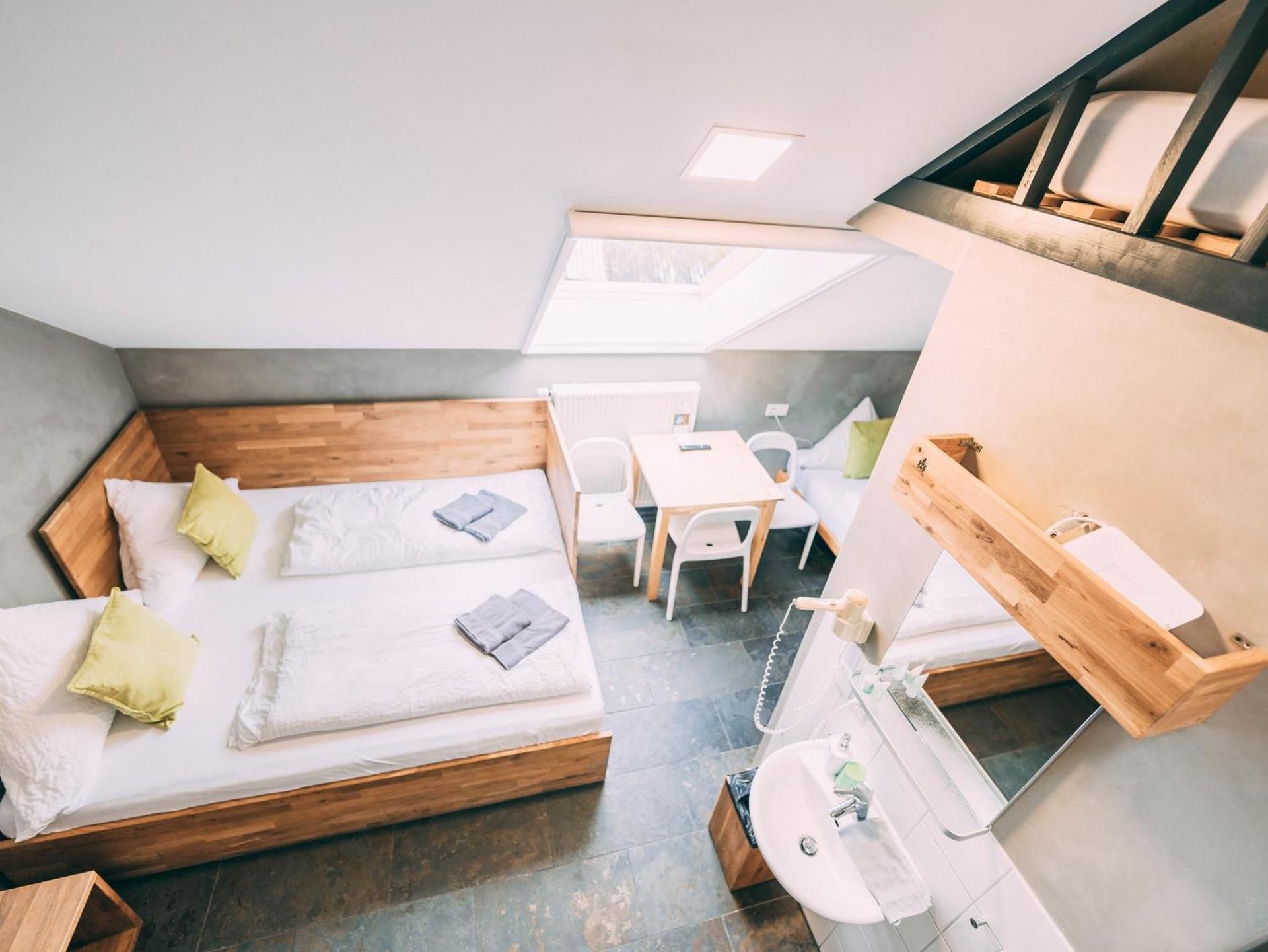 Economy Room