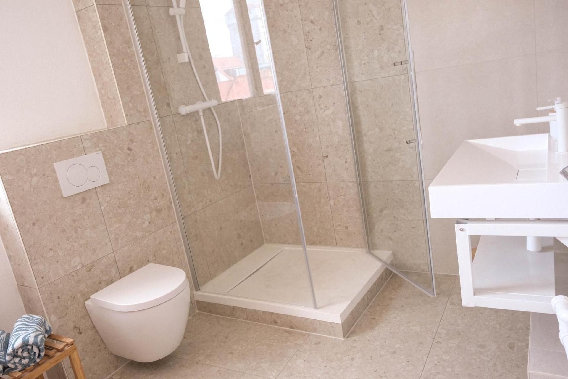 Single Room with Shared Bathroom