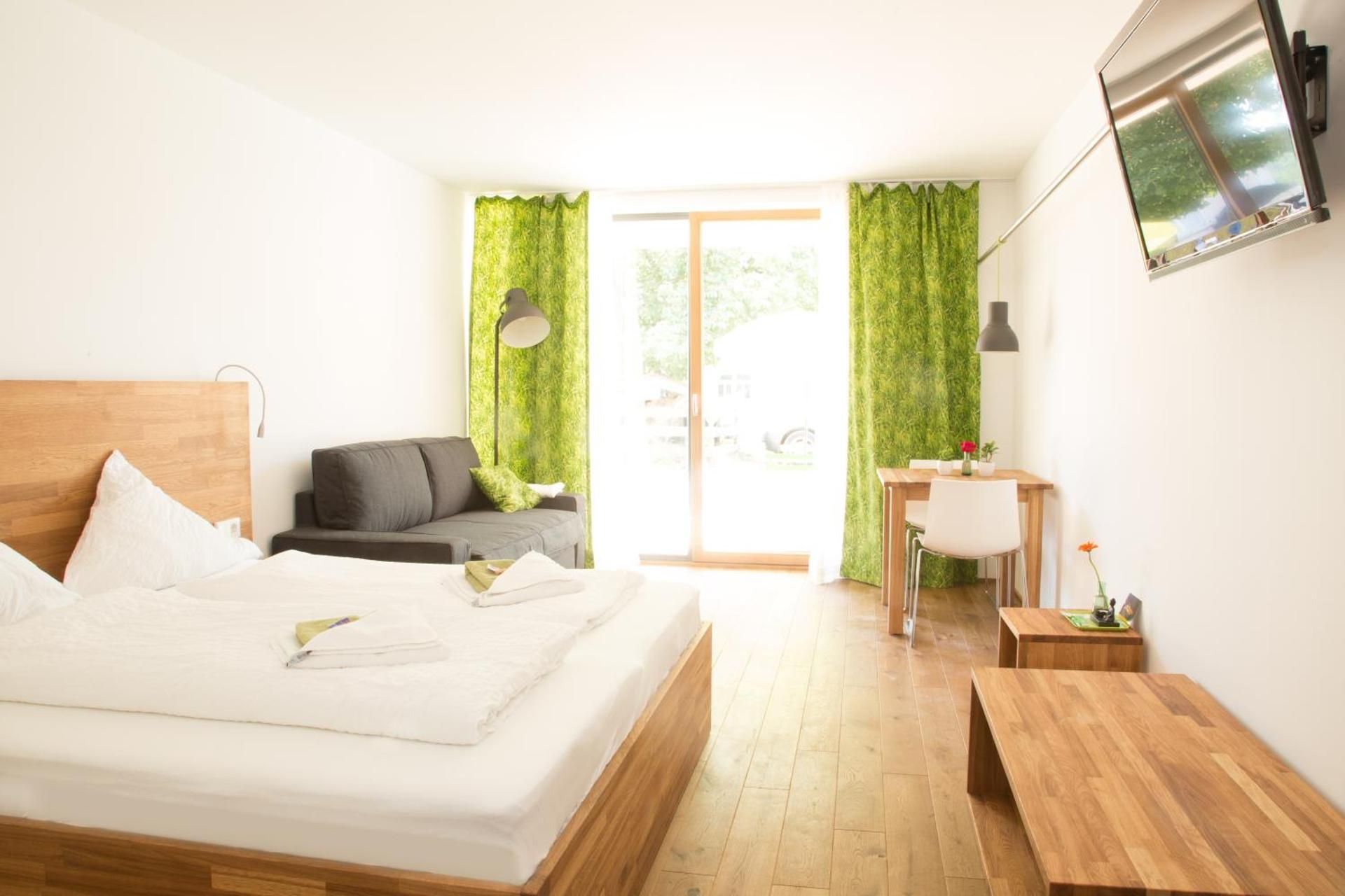 Studio Apartment with Terrace