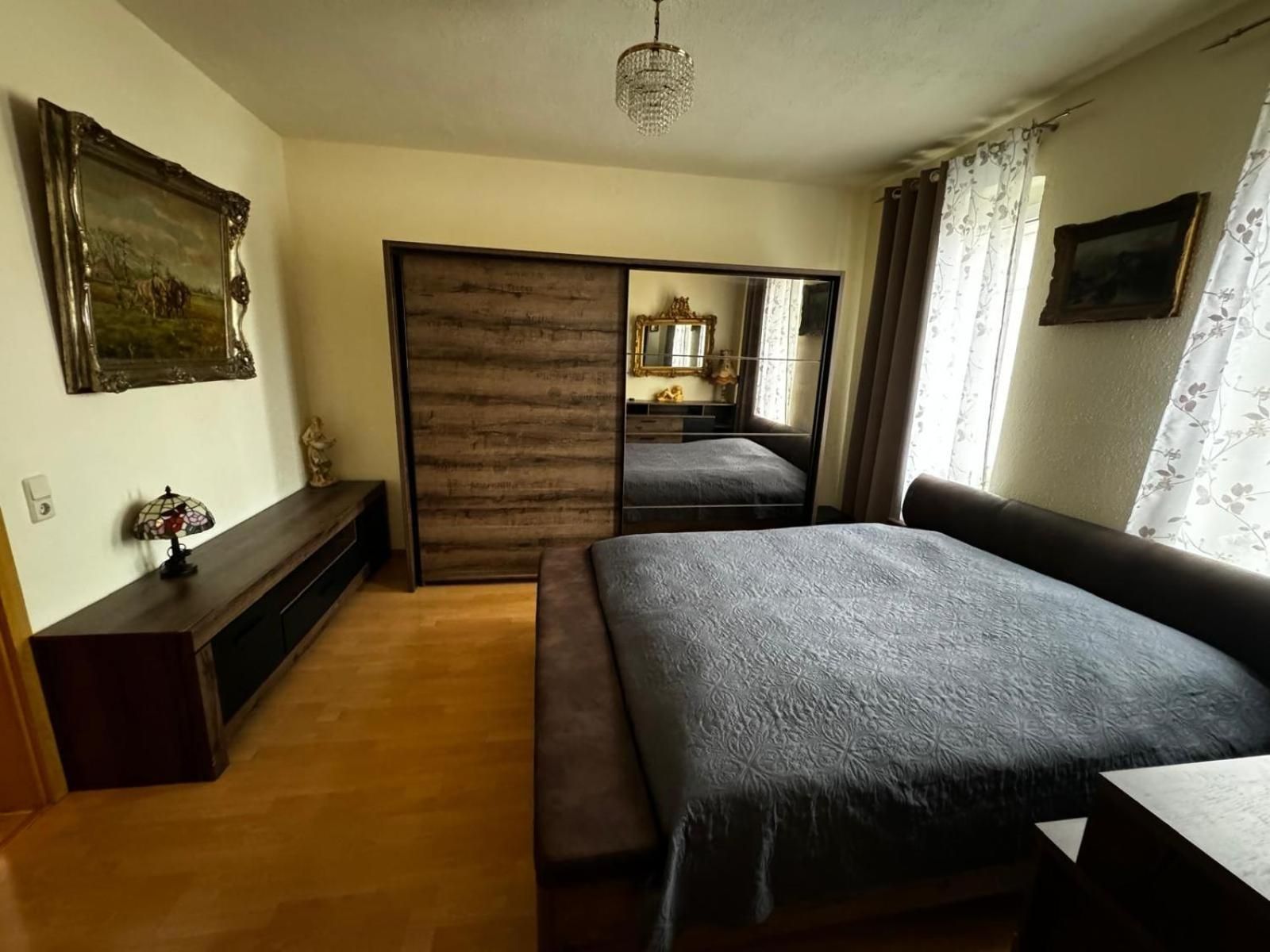 Apartment 5