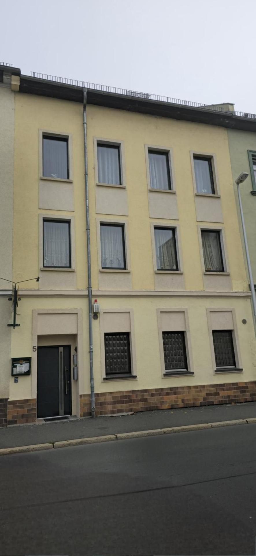 Apartment 5