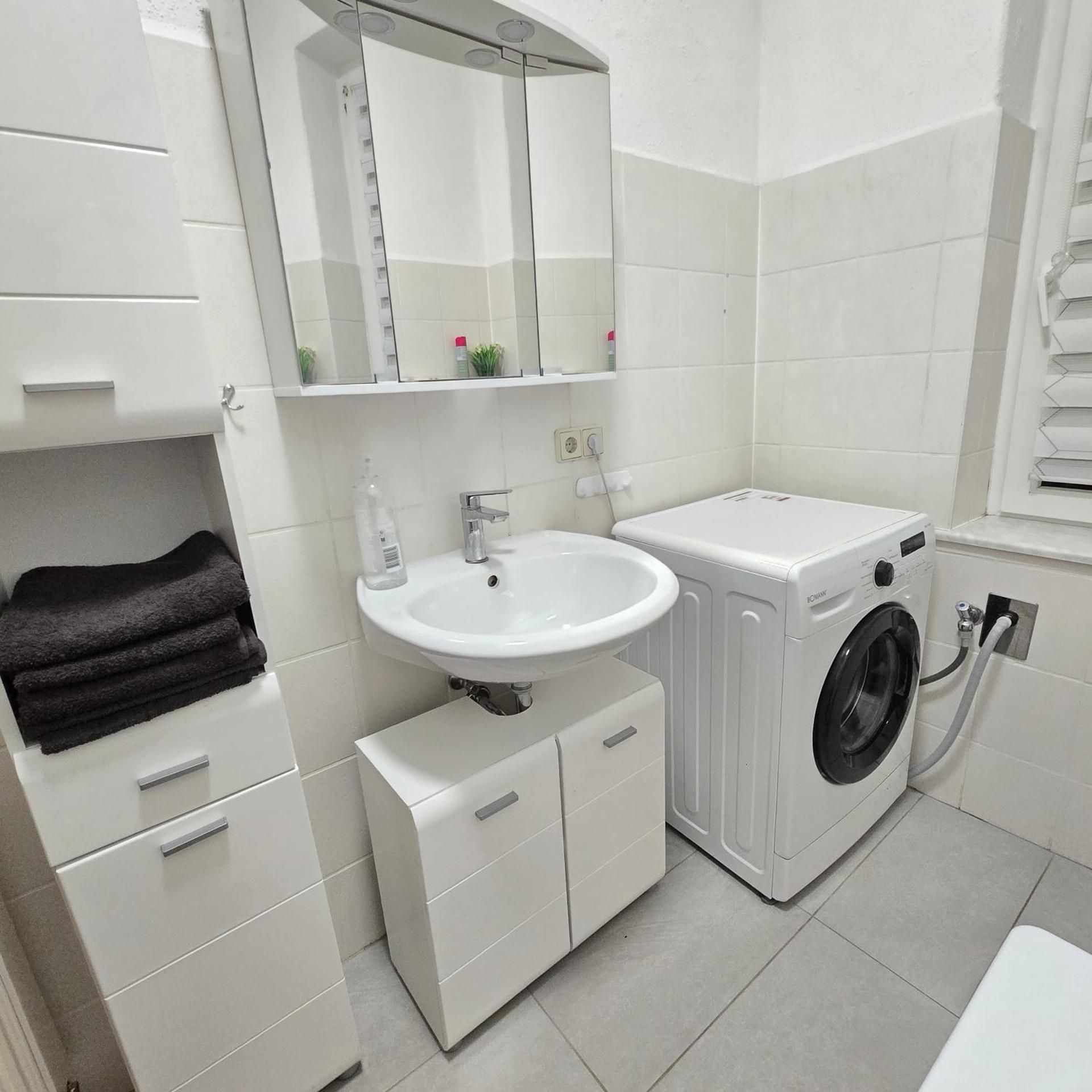 Apartment 5