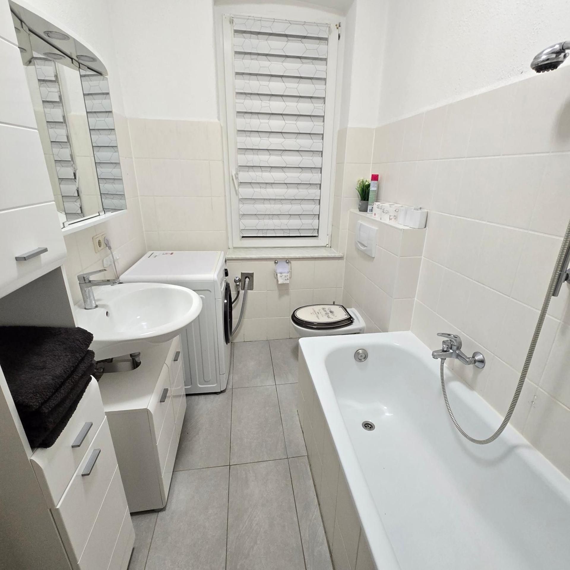 Apartment 5