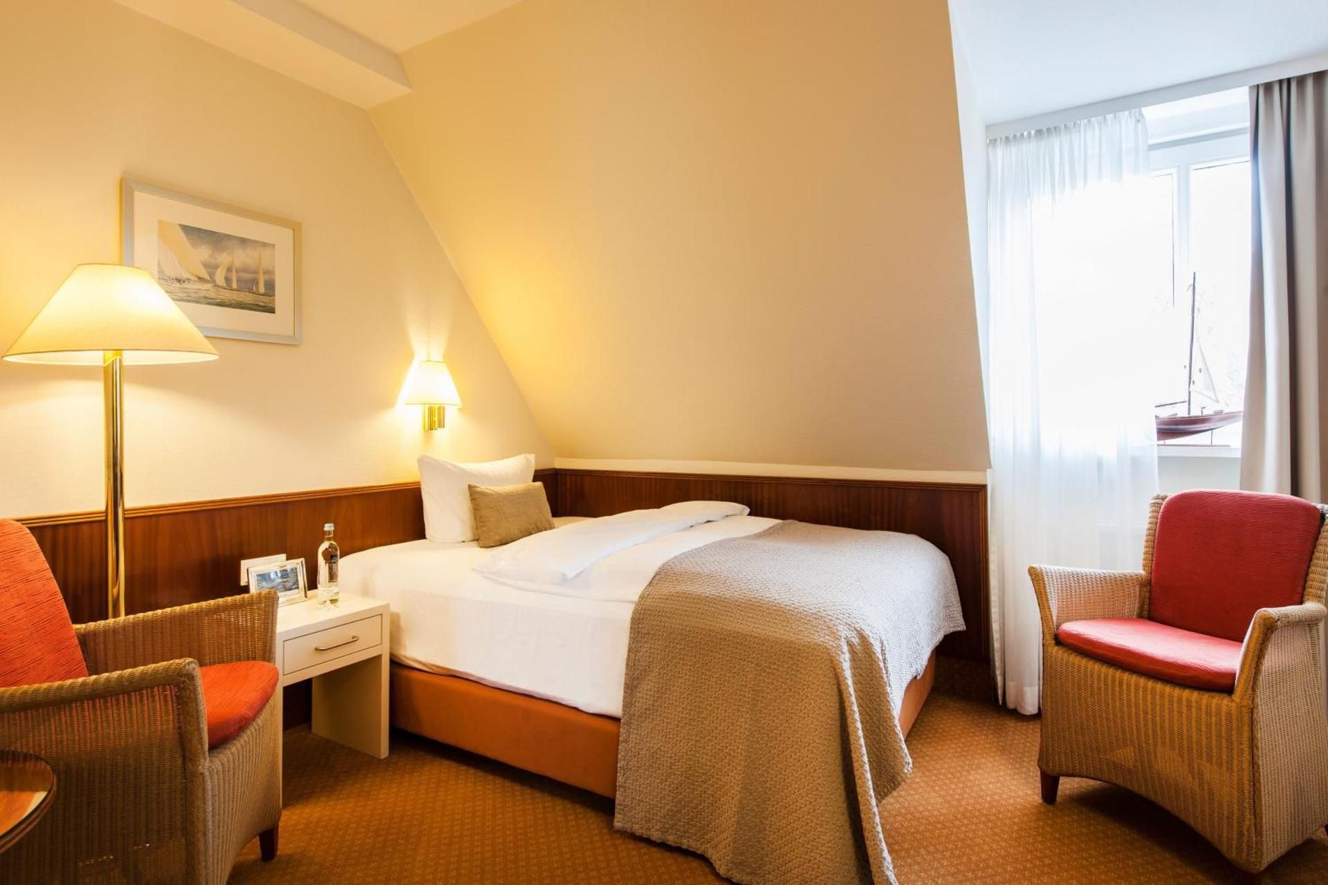 Classic Single Room