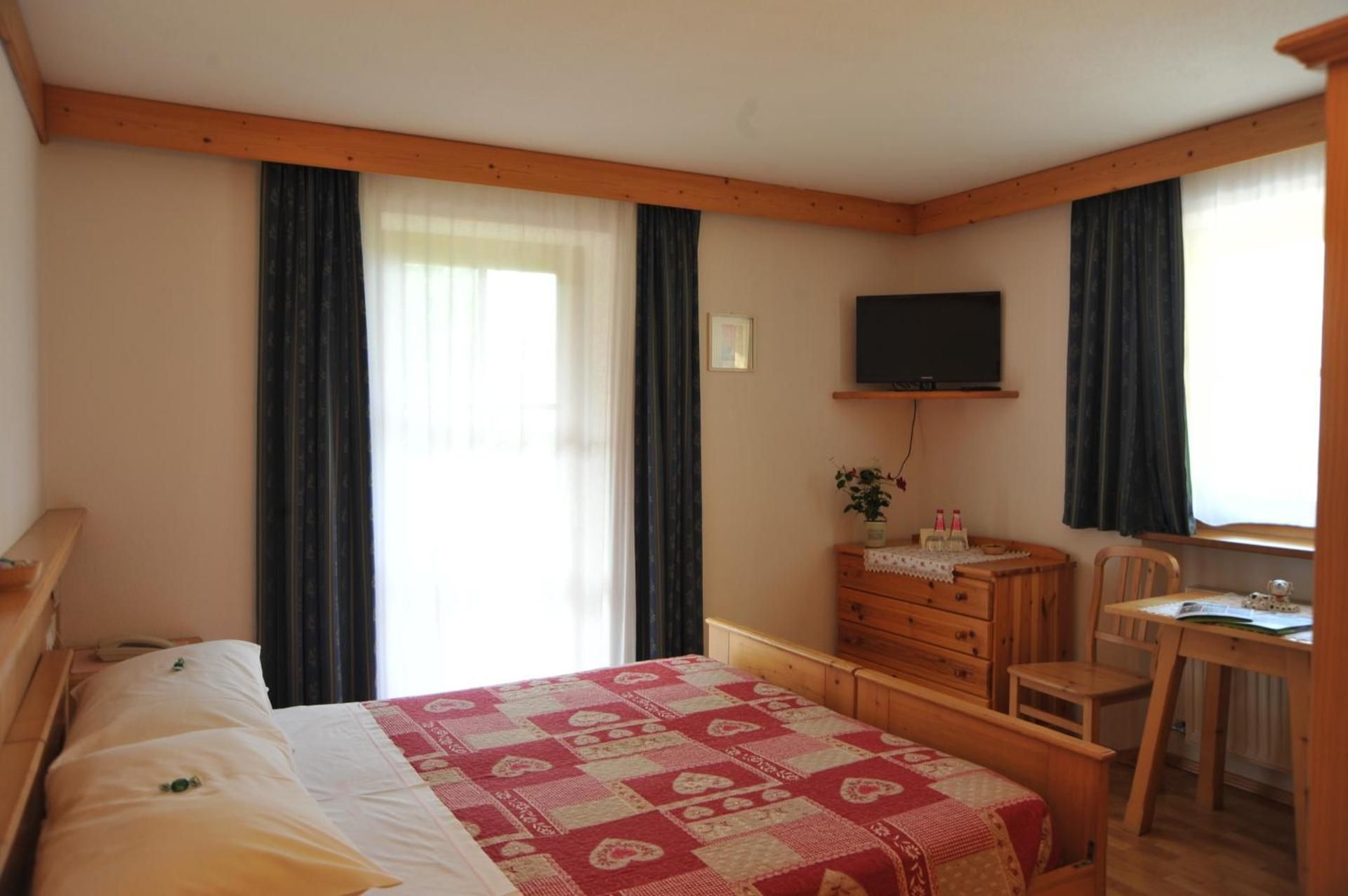Triple Room with Mountain View