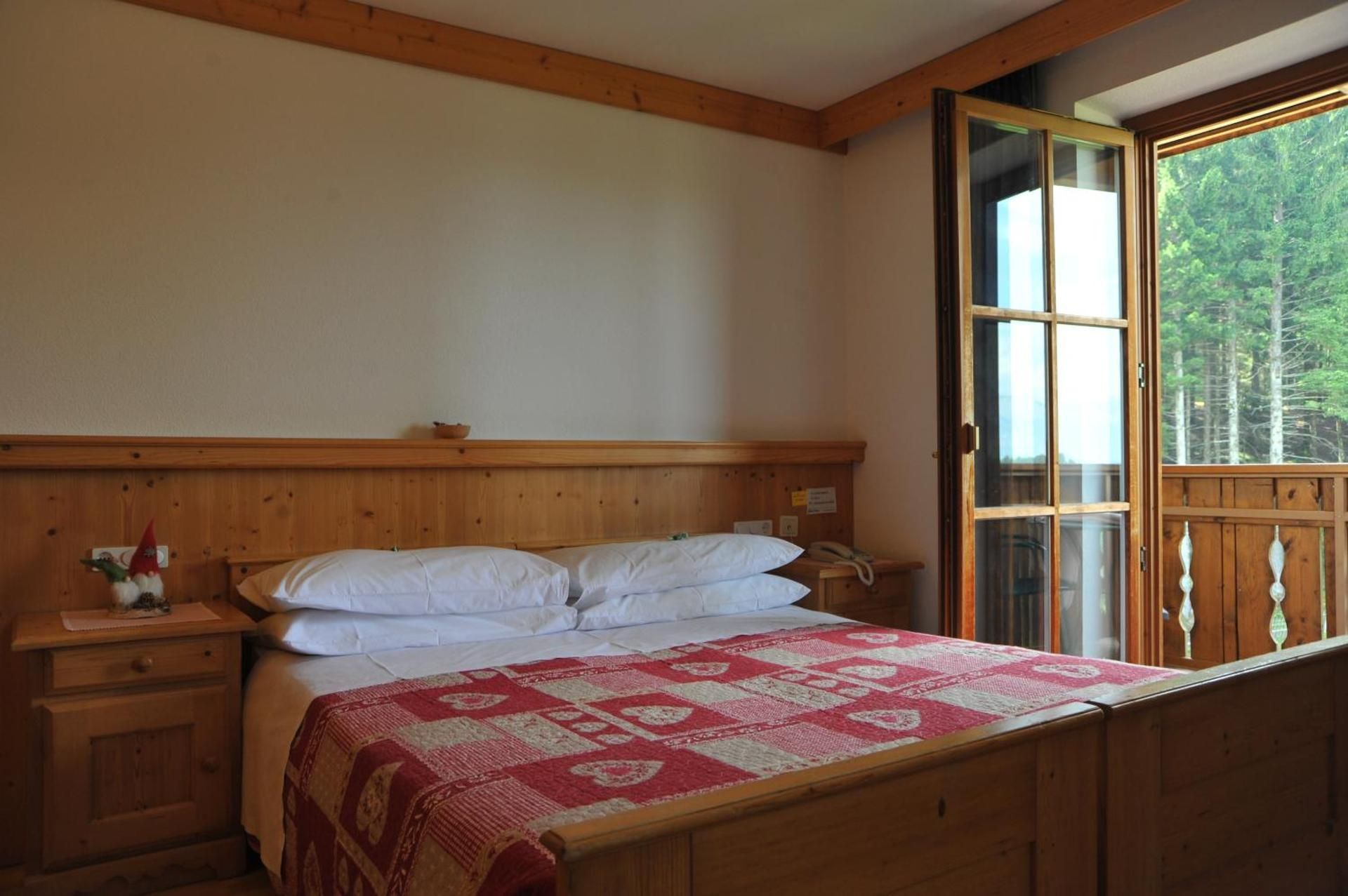 Triple Room with Mountain View