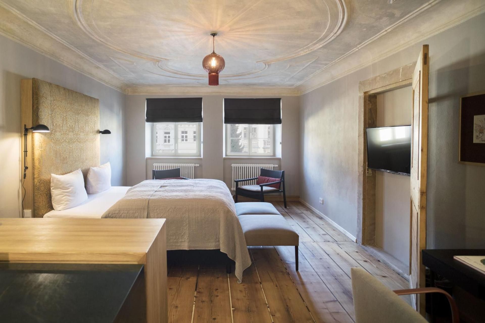 Superior “En Suite” L Marktblick