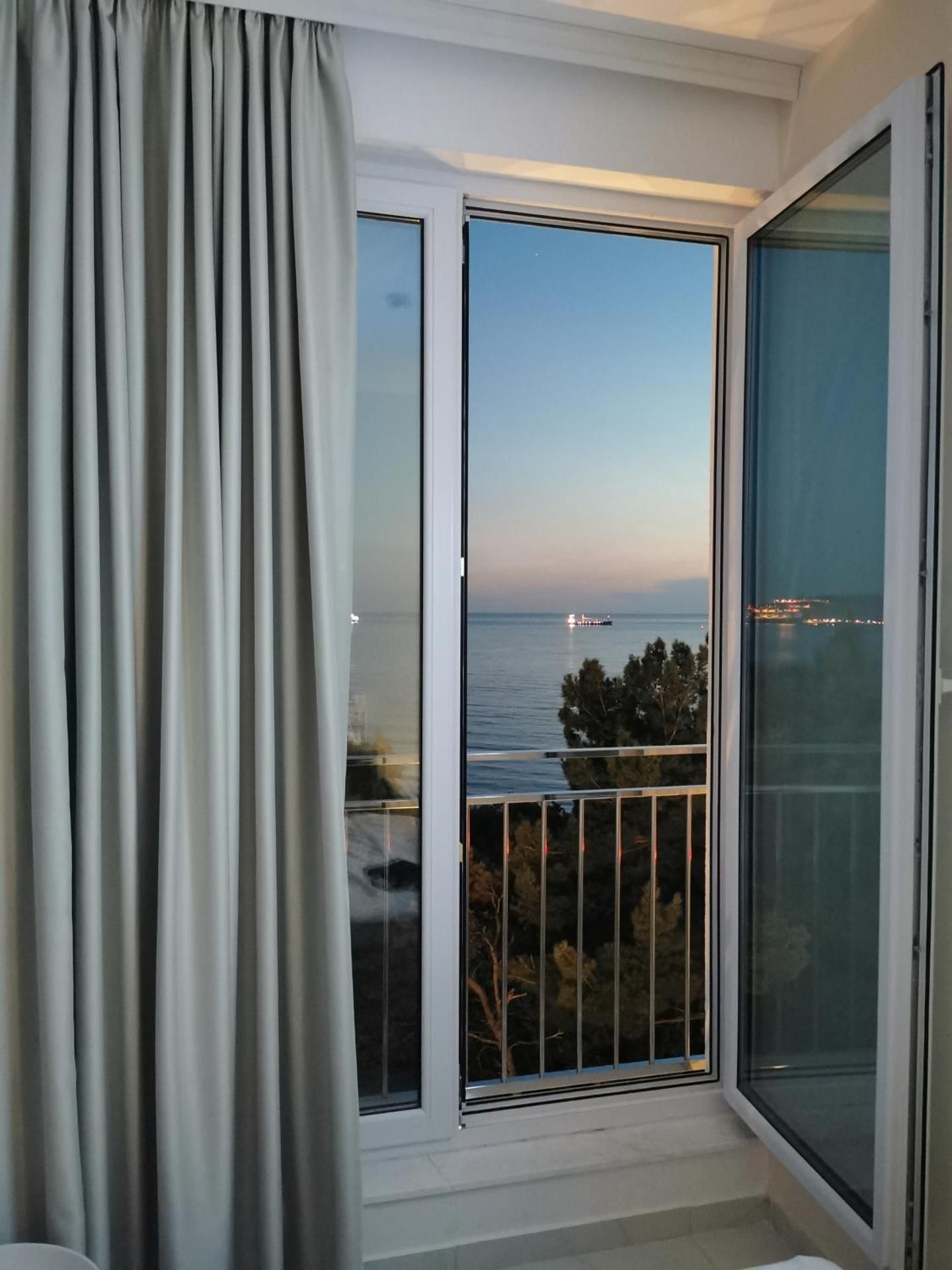 Twin Room with Sea View
